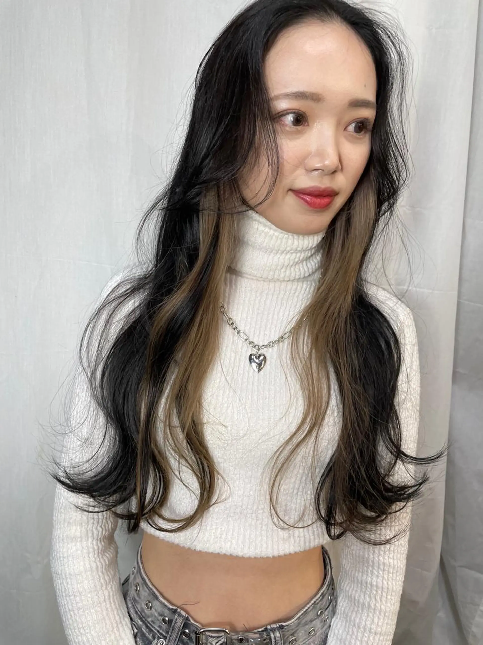 ロング カラー ヘアアレンジ 髙塚碧🇰🇷 韓国ヘア🎗️のヘアスタイル