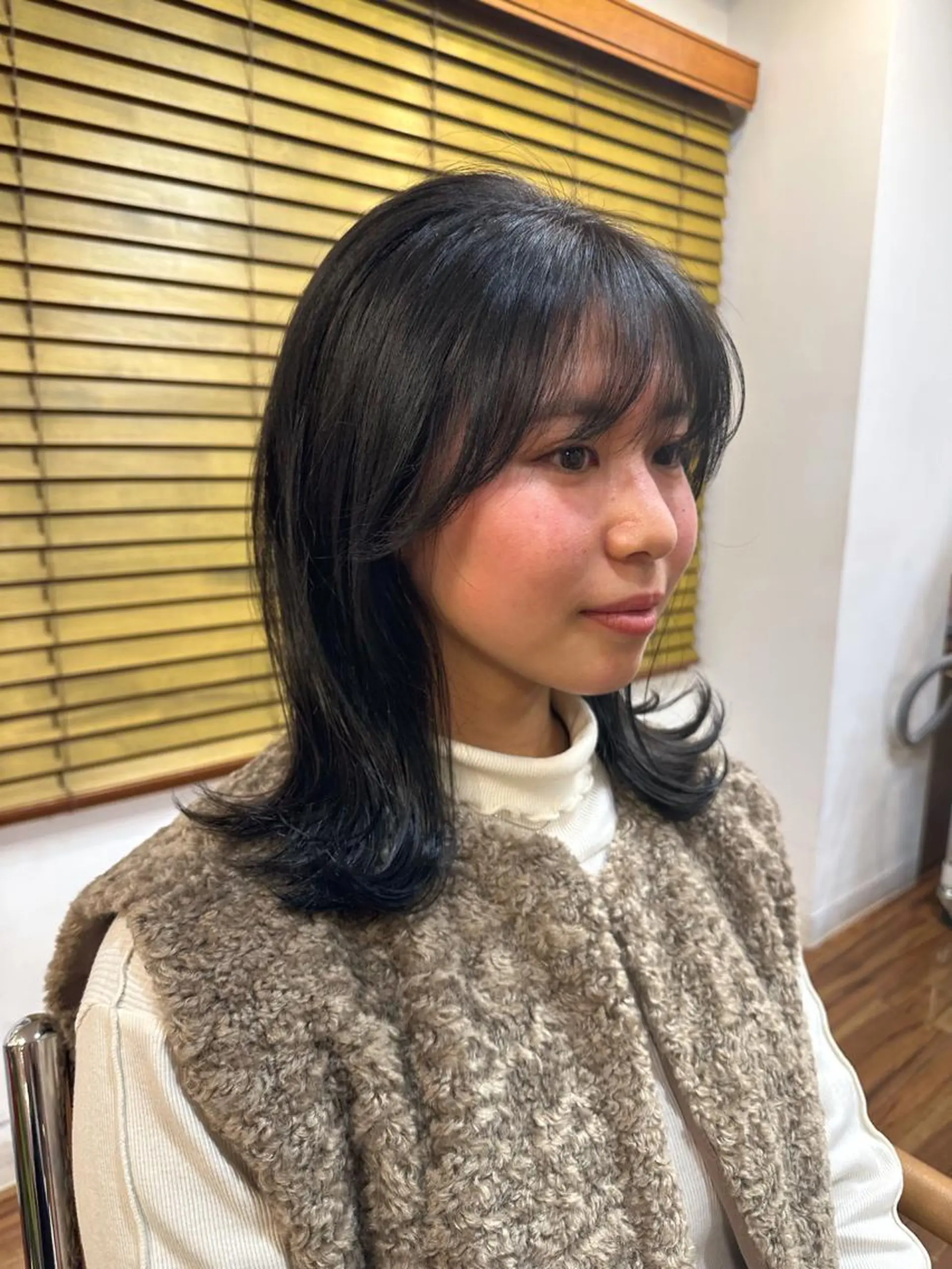 ミディアム カラー くびれヘア yuko🌷マツパ/ パリジェンヌのマツエク・マツパデザイン