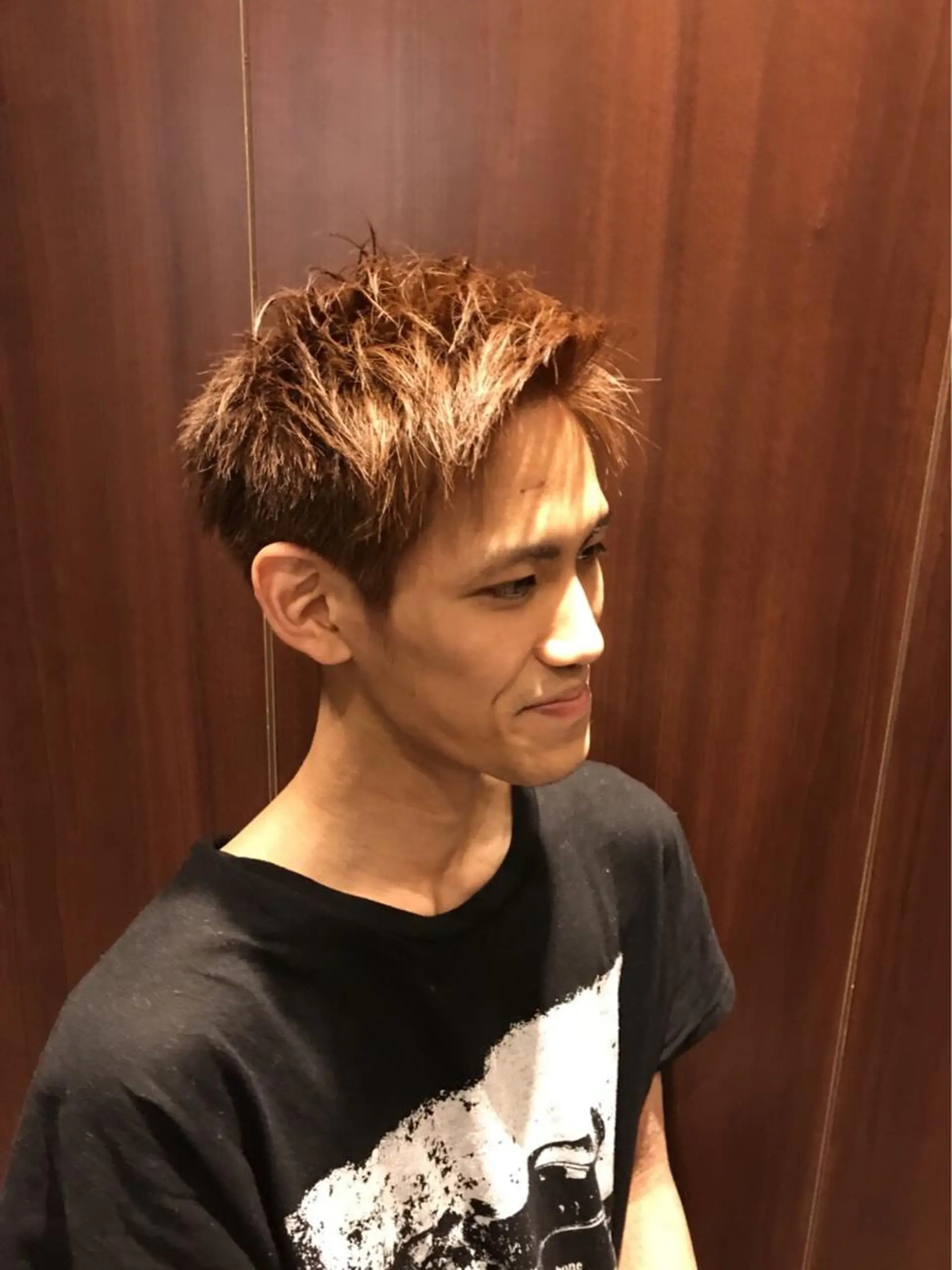 ショート カラー メンズ ヒロ銀座 上口雄大のヘアスタイル