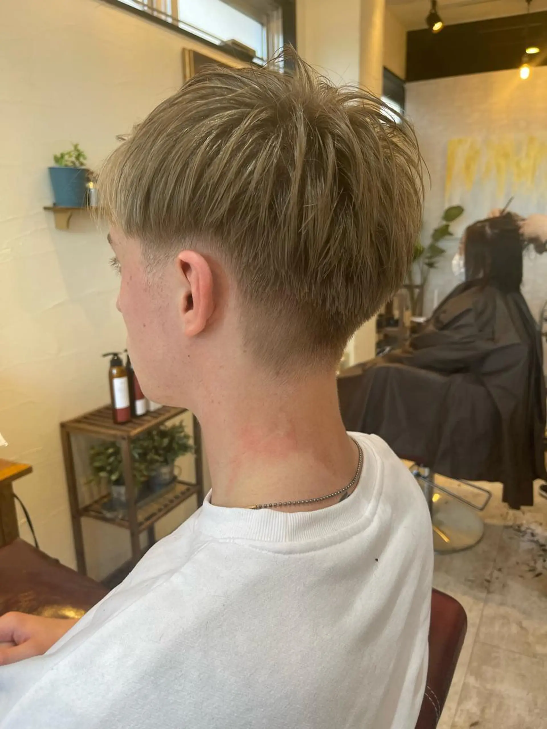 ショート ショートヘア カット 🍭透明感カラー 志賀拓海🍬🌈のヘアスタイル