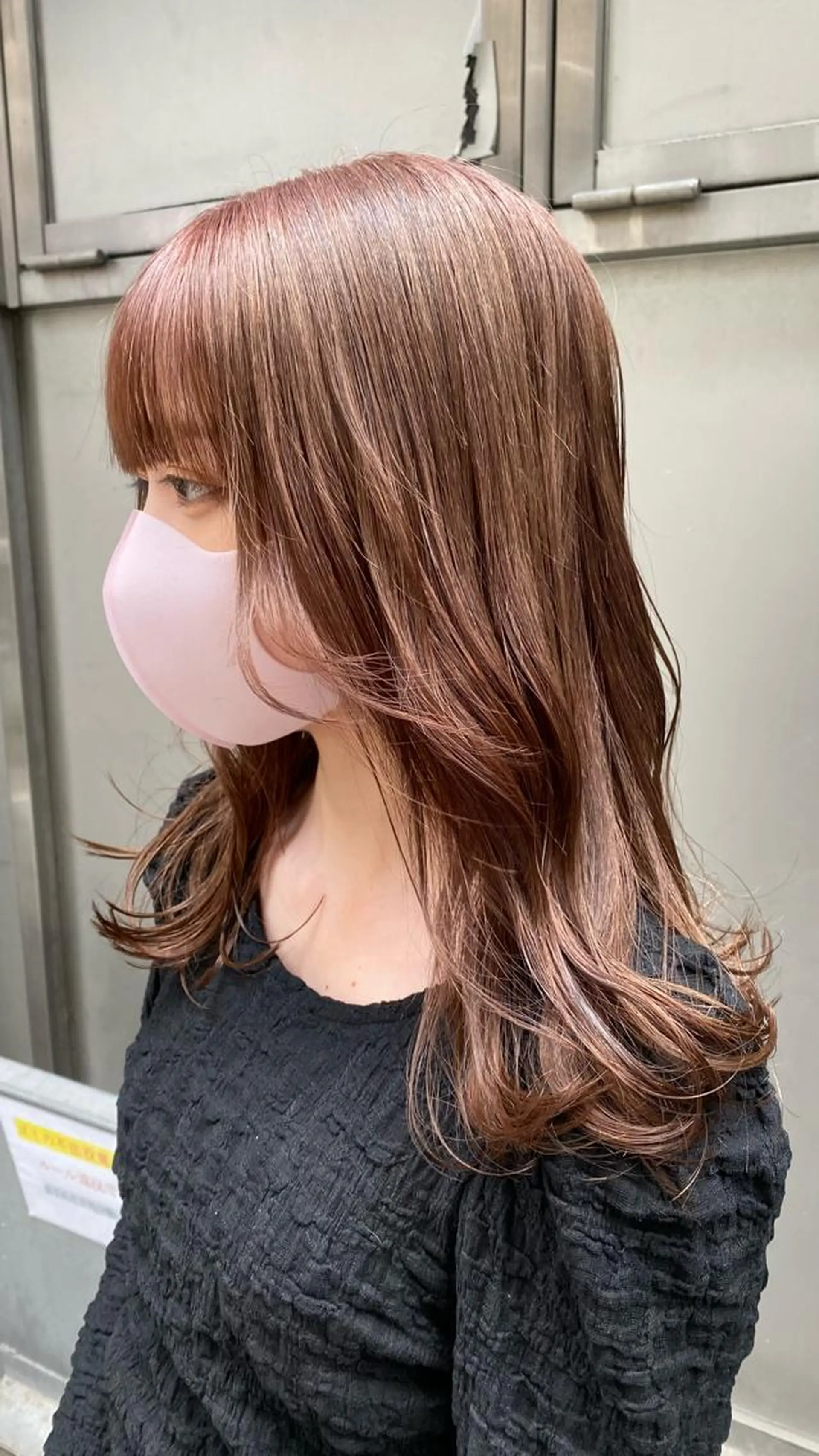 セミロング カラー ベージュカラー ブリーチ ミルクティーベージュ 𝑺𝒂𝒌𝒊 🩶マンツーマン施術のヘアスタイル