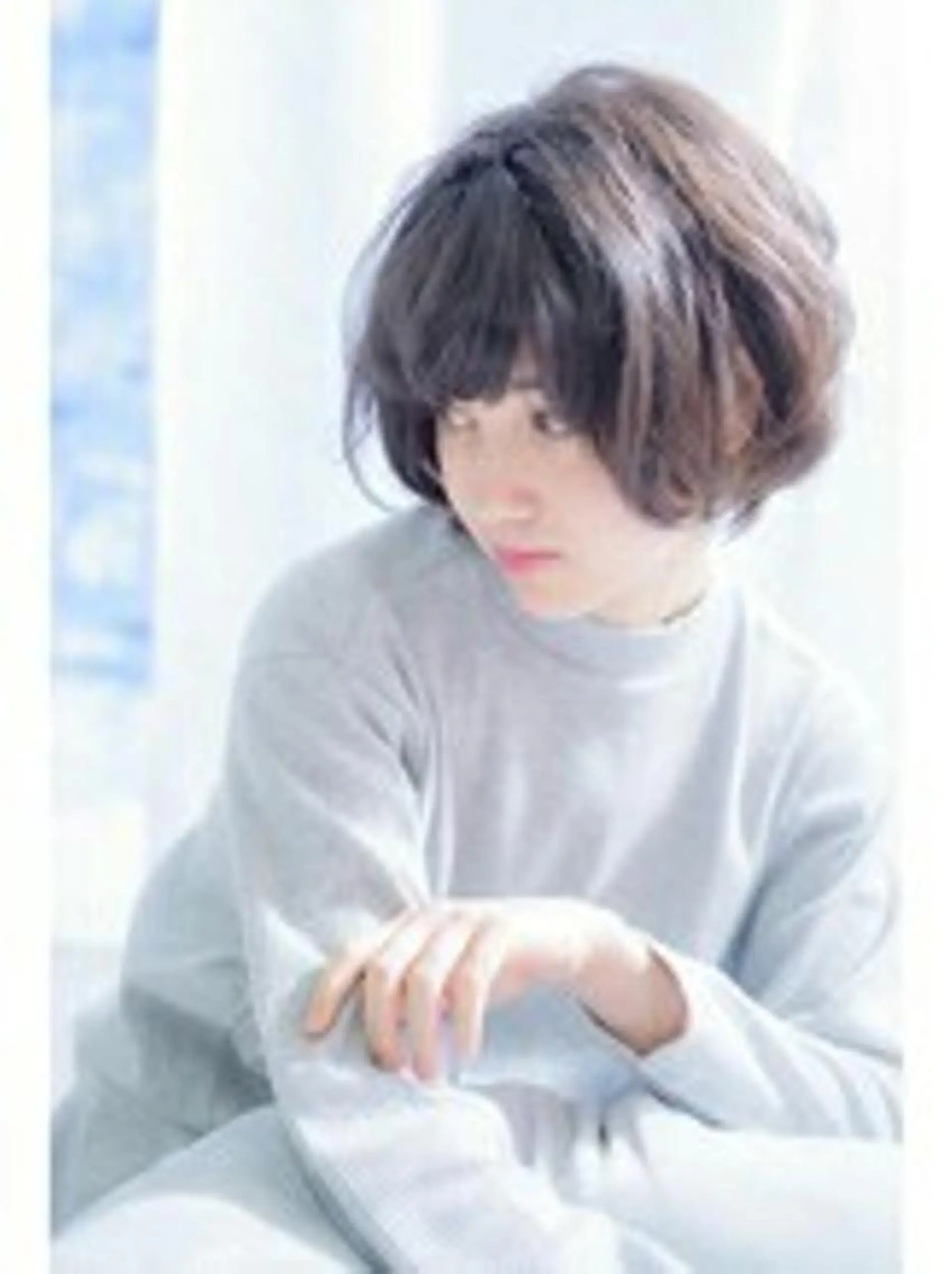 ショート ミディアム カラー パーマ ショートボブ 黒髪 ブルーカラー ブルージュ 透明感カラー Memoriese 表参道のヘアスタイル