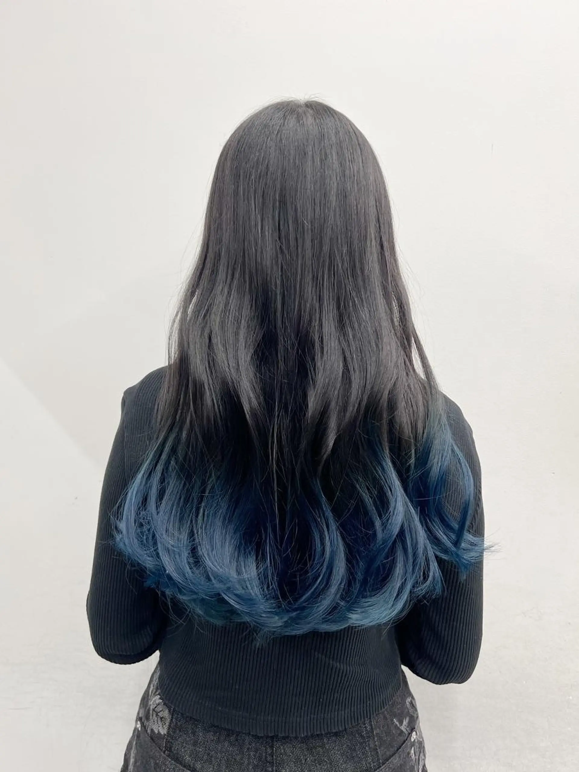 カラー ロング アディクシーカラー アッシュ ブルーカラー ダークアッシュ グレージュ 【公式】amble luxe池袋東口🩷のヘアスタイル