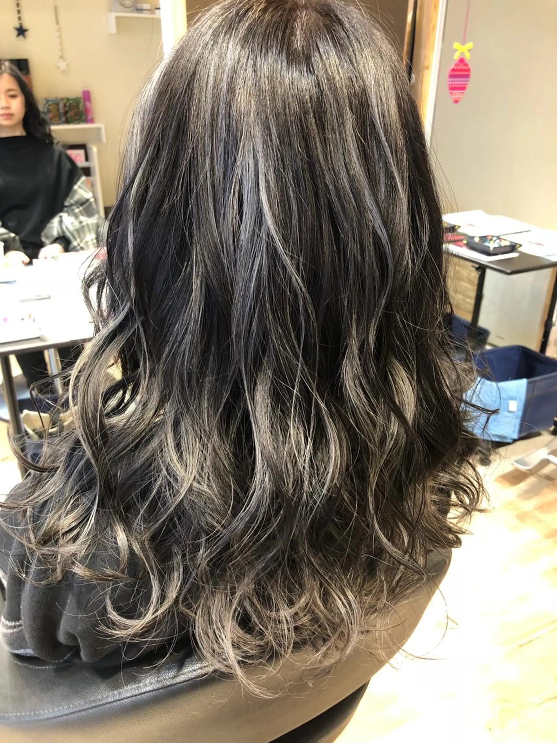 カラー ヘアカラー トリートメント 早川 真幸のヘアスタイル
