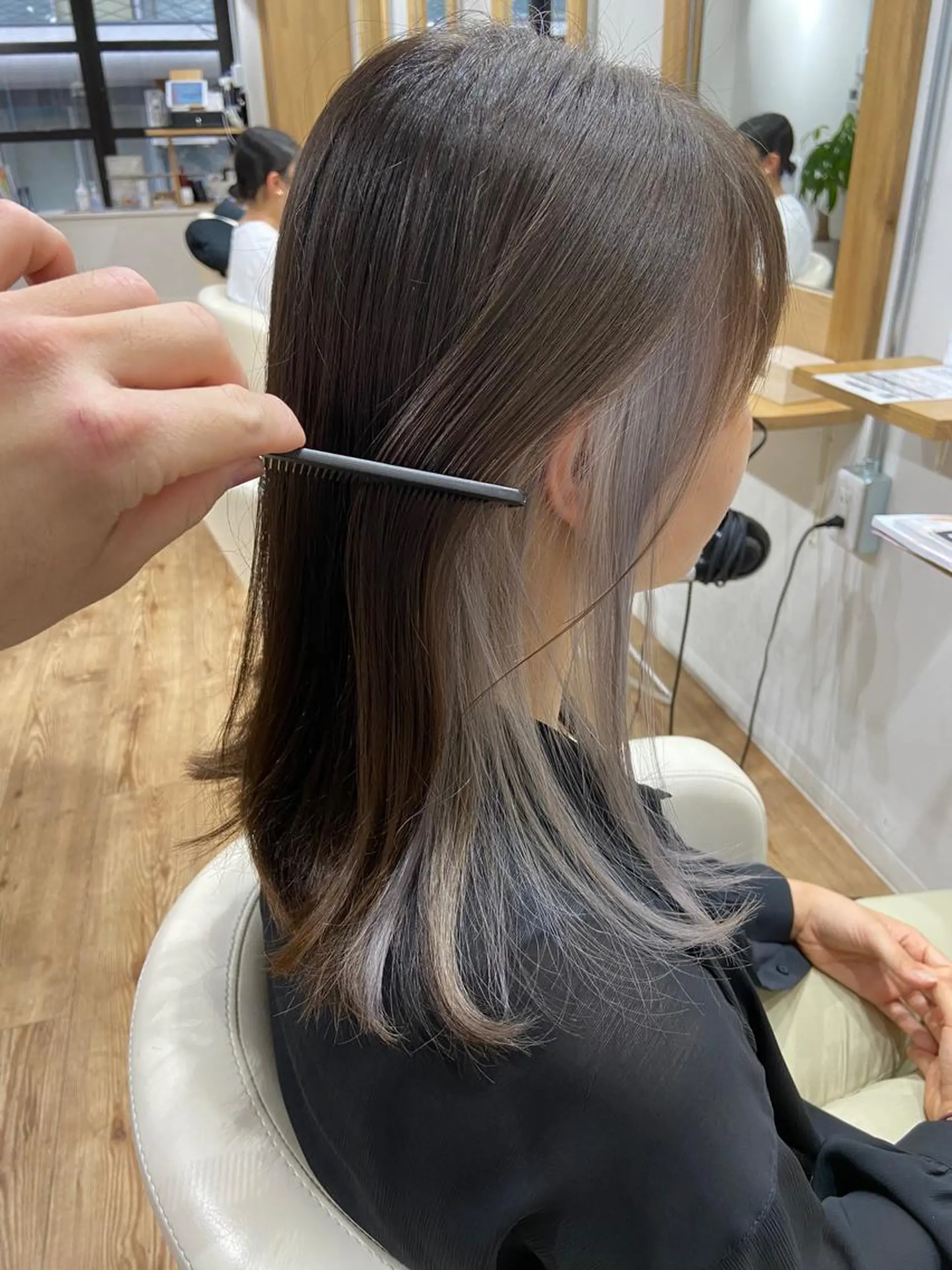 ミディアム 切りっぱなしボブ ショートボブ ボブ 外国人風カラー ハイライト Kensho 京都駅 ケアブリーチのヘアスタイル