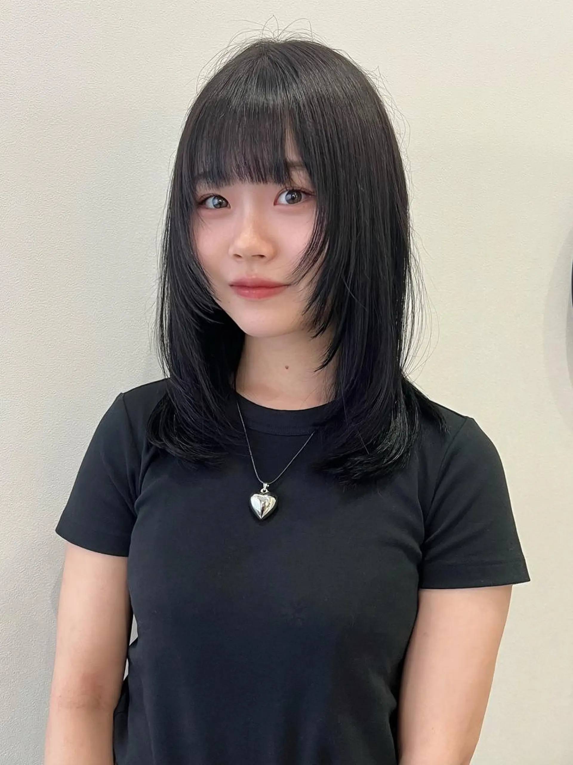 ミディアム SOYON 西ゆうかのヘアスタイル