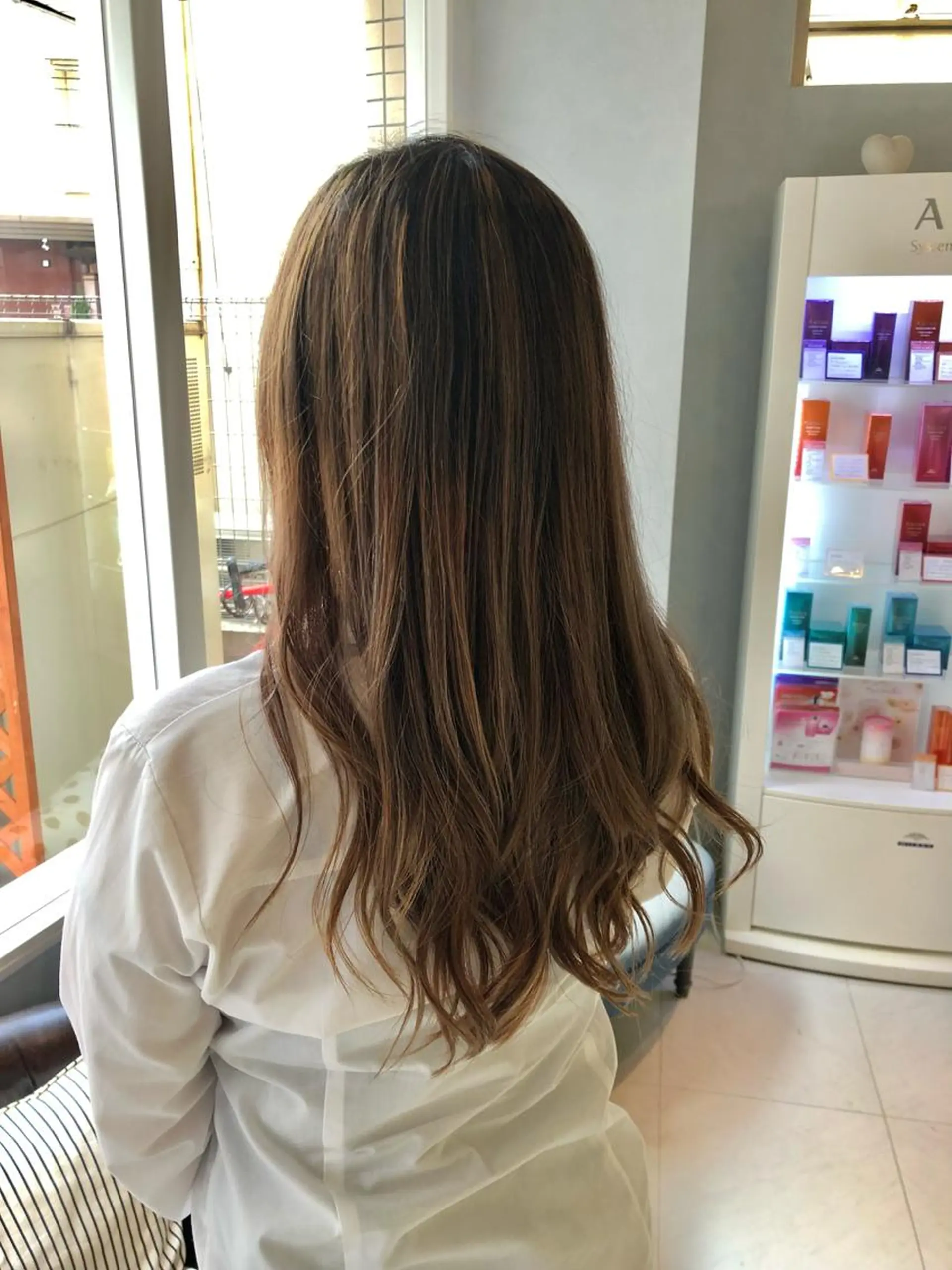 ロング ヘアカラー 阿部 美咲のヘアスタイル