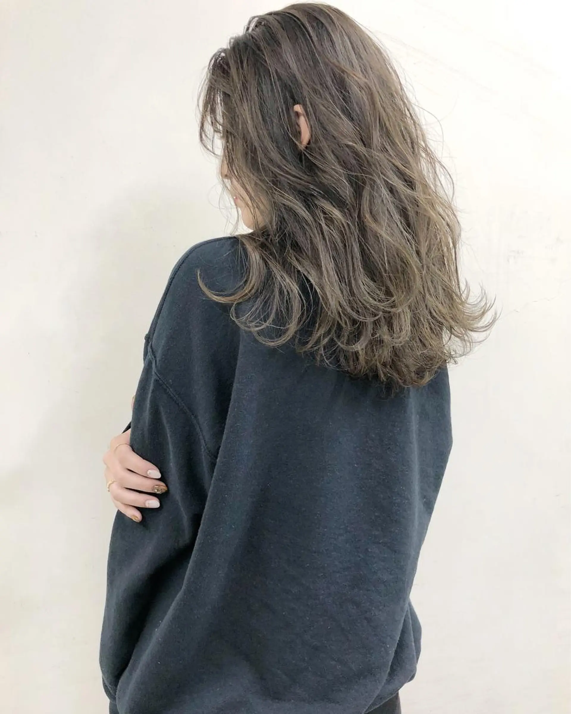 セミロング 顔まわり／髪質改 善／白髪ぼかし／中山のヘアスタイル