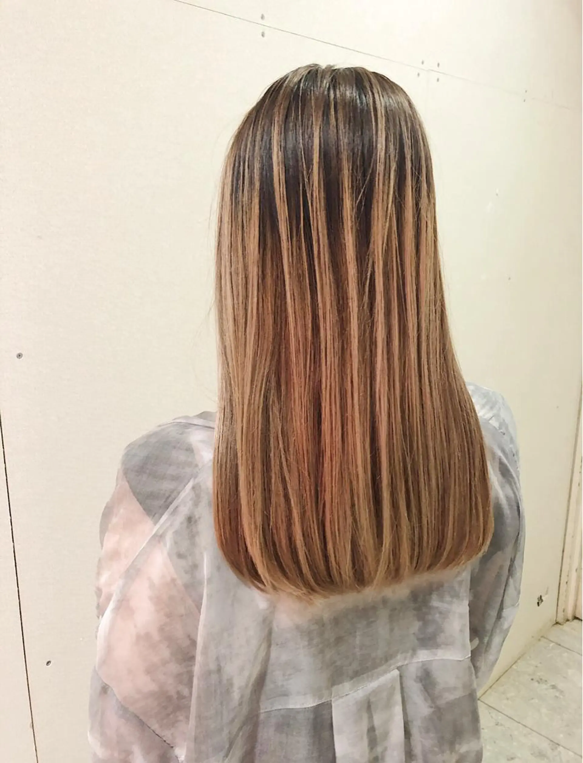 ロング カラー ケアブリーチ /髪質 改善/古橋圭史郎のヘアスタイル