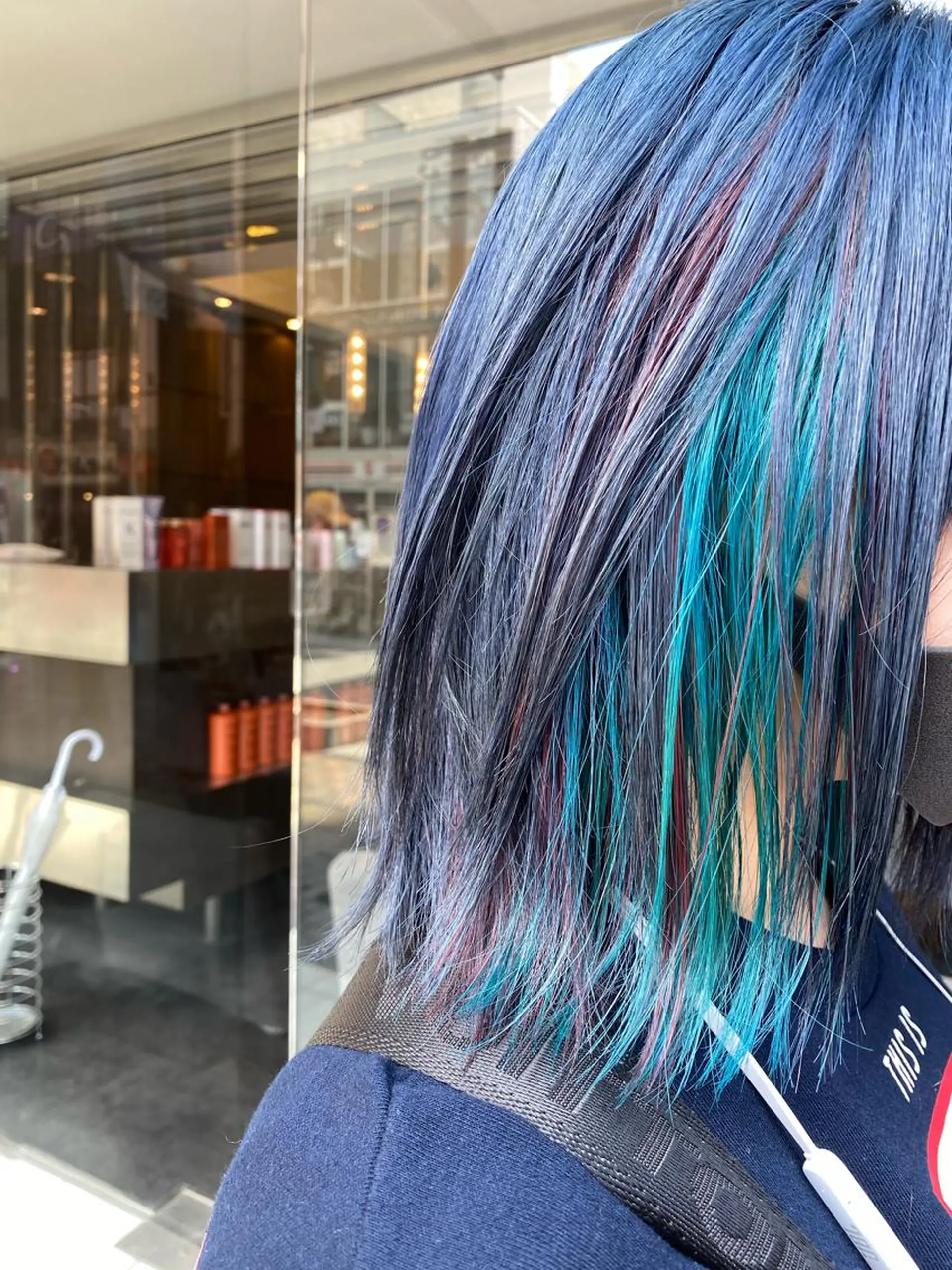 ミディアム カラー パーマ ヘアアレンジ メンズ キッズ ネイル mana 暖色カラーカットのヘアスタイル