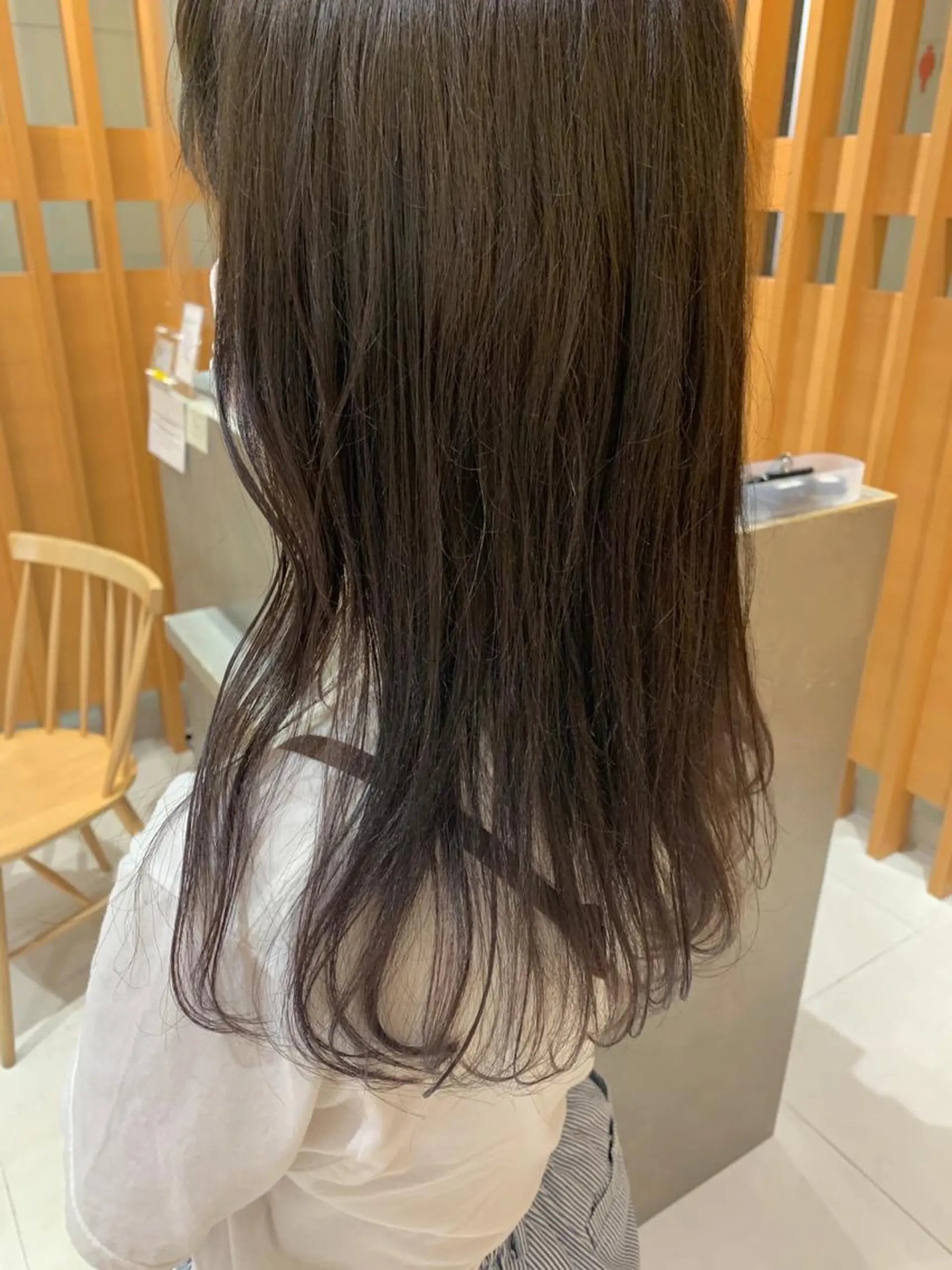 ロング 下川 由貴のヘアスタイル