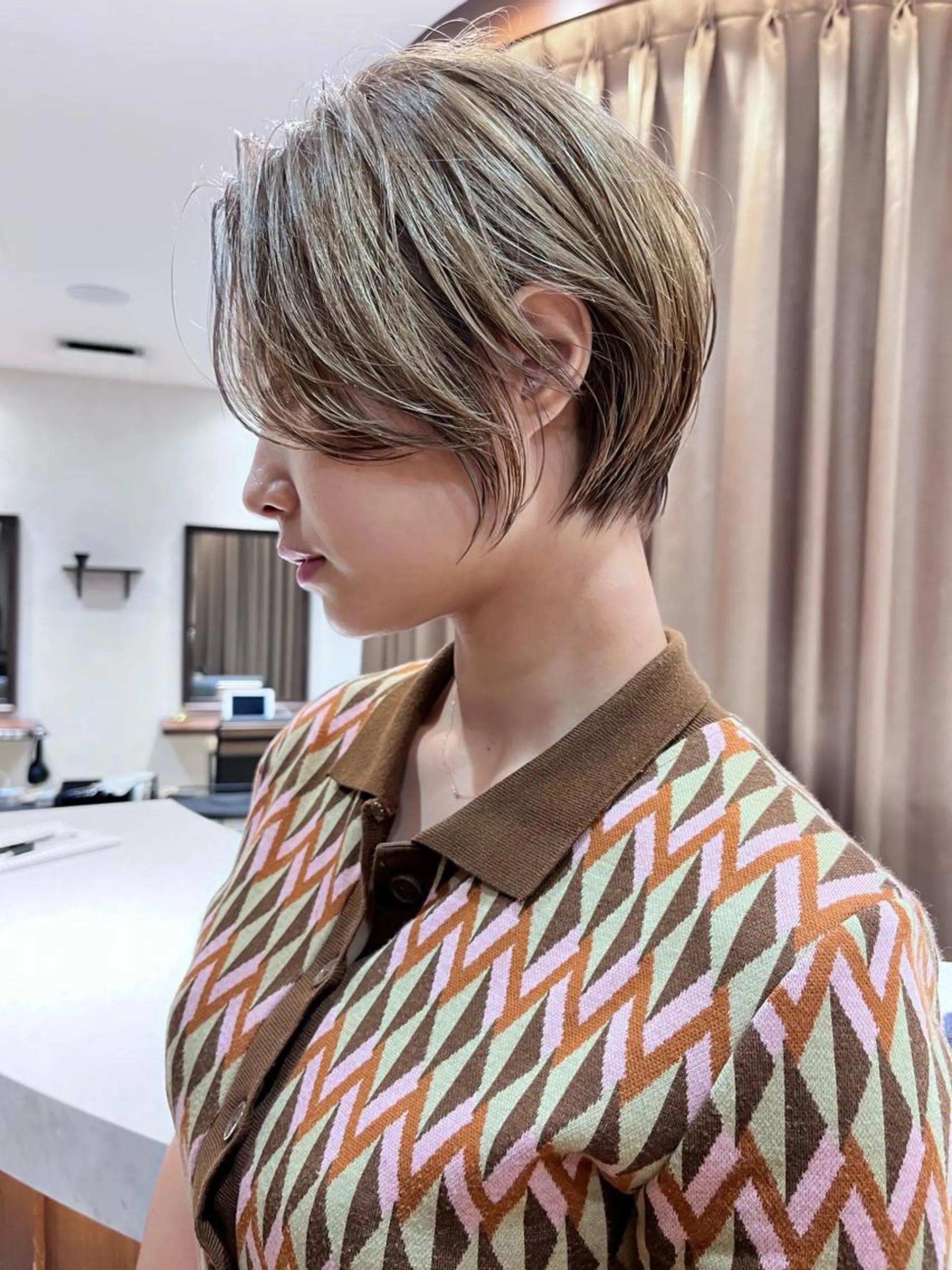 ショート カラー 木元 瑛✂︎ボブのヘアスタイル
