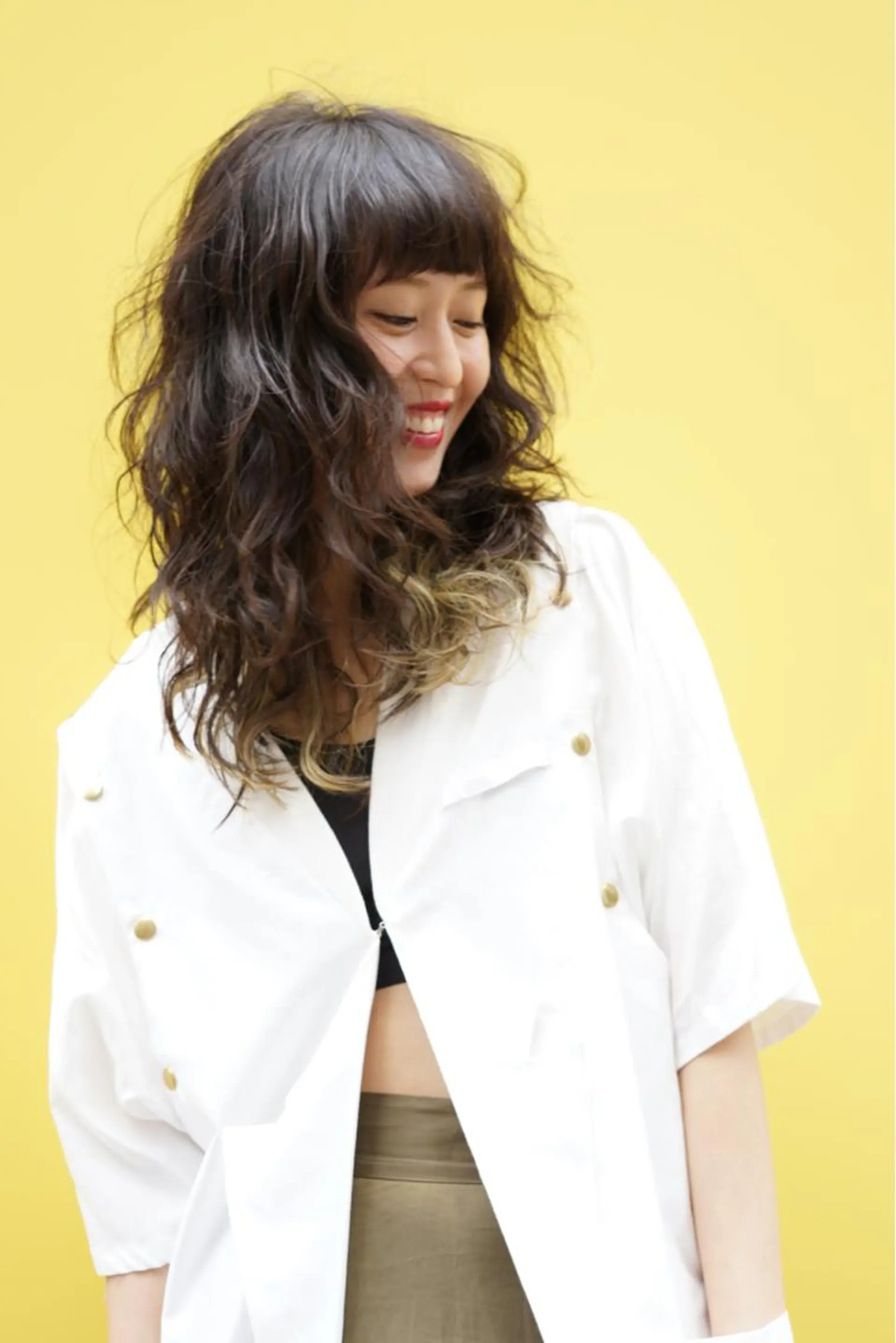 セミロング ハイライト 江崎 わか子のヘアスタイル