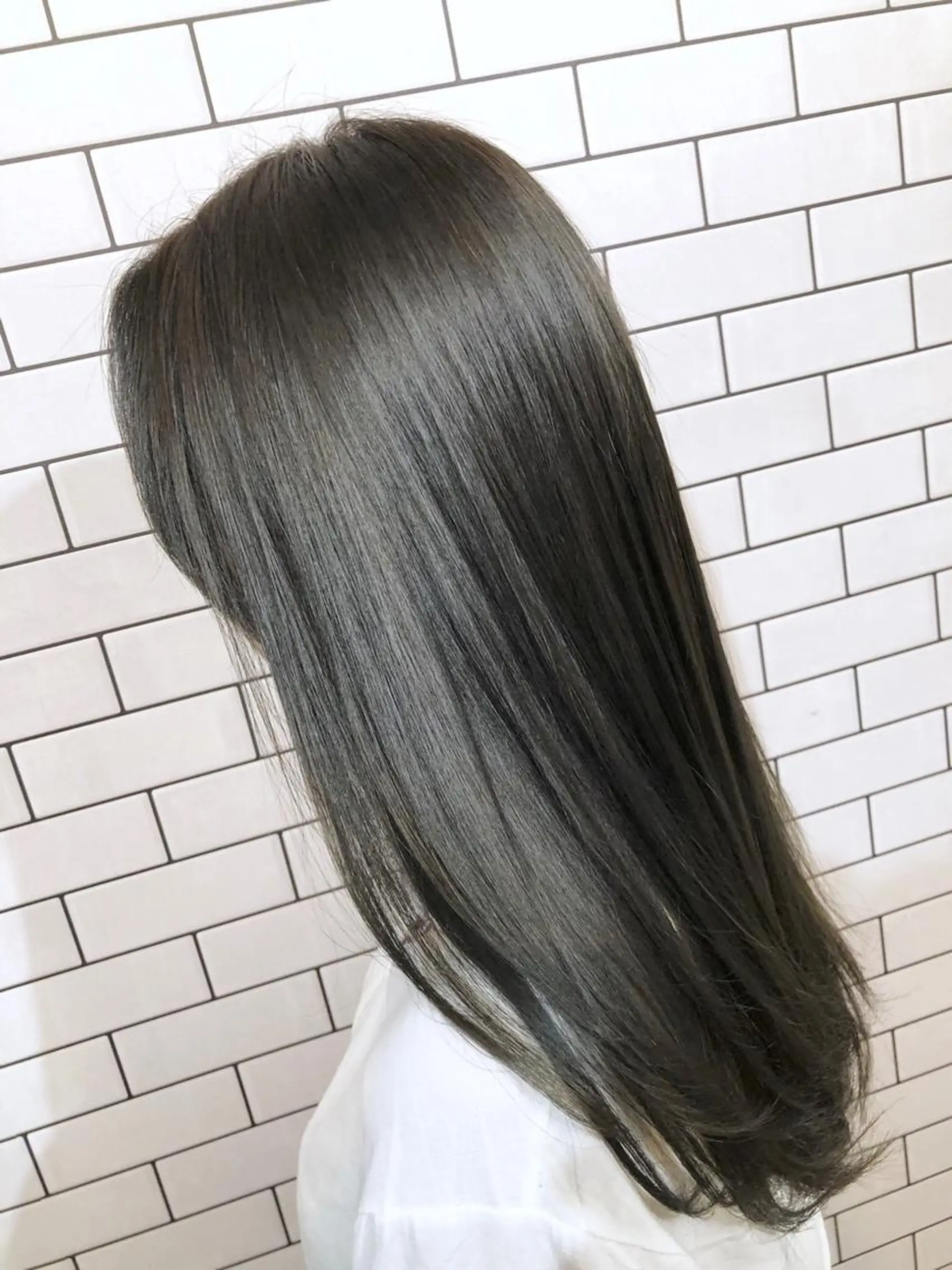 セミロング カラー THREE 関根大のヘアスタイル