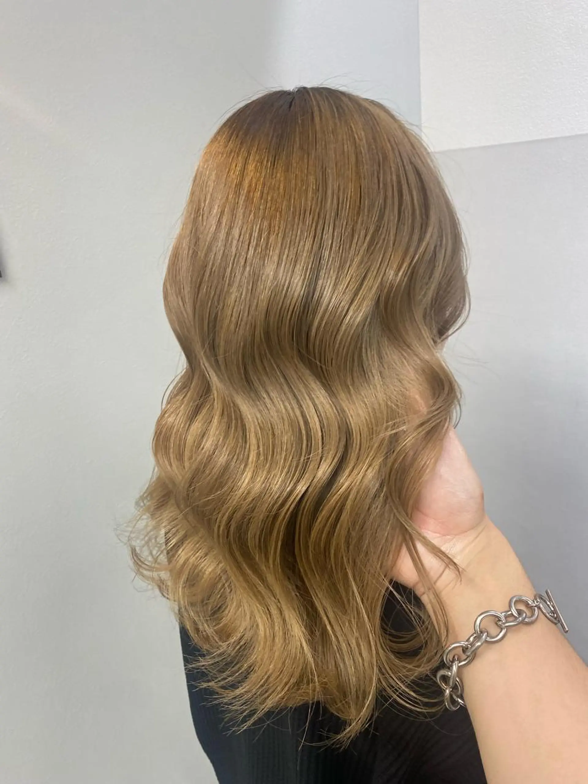 ミディアム カラー ベージュカラー ブロンド ブロンドベージュ jill by gisel＿奥家のヘアスタイル