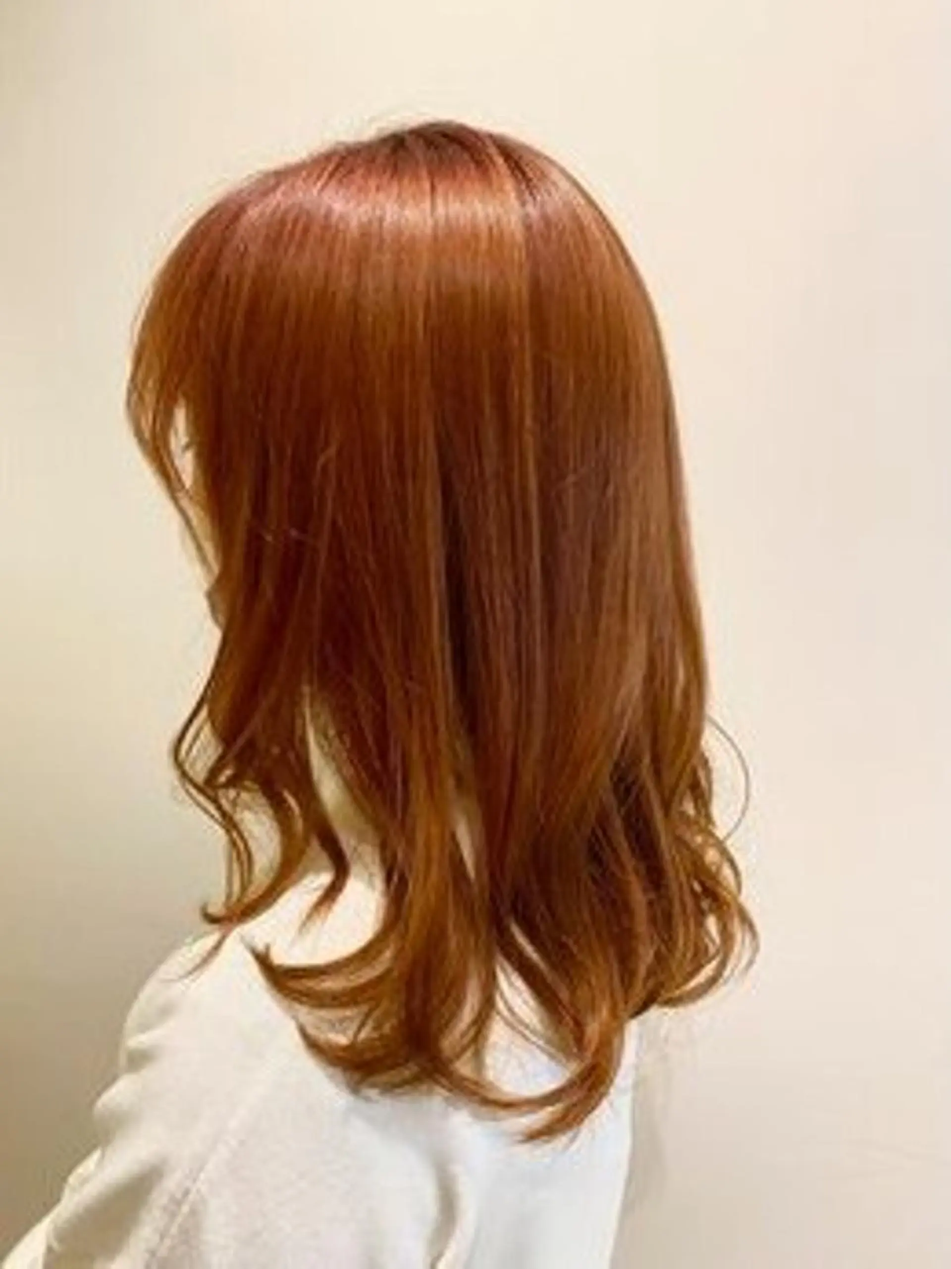 セミロング カラー ブリーチ ブラウンカラー イルミナカラー オレンジ オレンジブラウン ヘアカラー トリートメント 🌹艶髪カラー🌹 津田晴加【西荻窪】のヘアスタイル