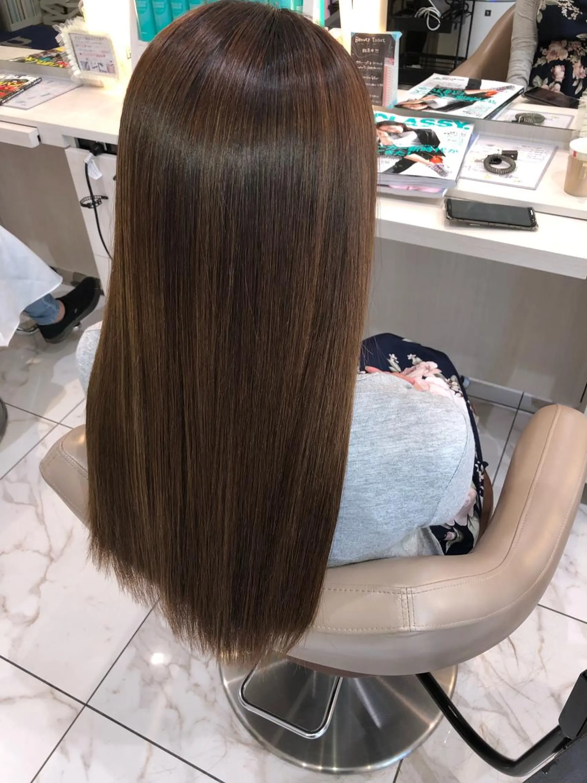 ロング パーマ 髪質改善 縮毛矯正 ストレートパーマ 安井 昴 💫ブリーチ縮毛矯正のヘアスタイル