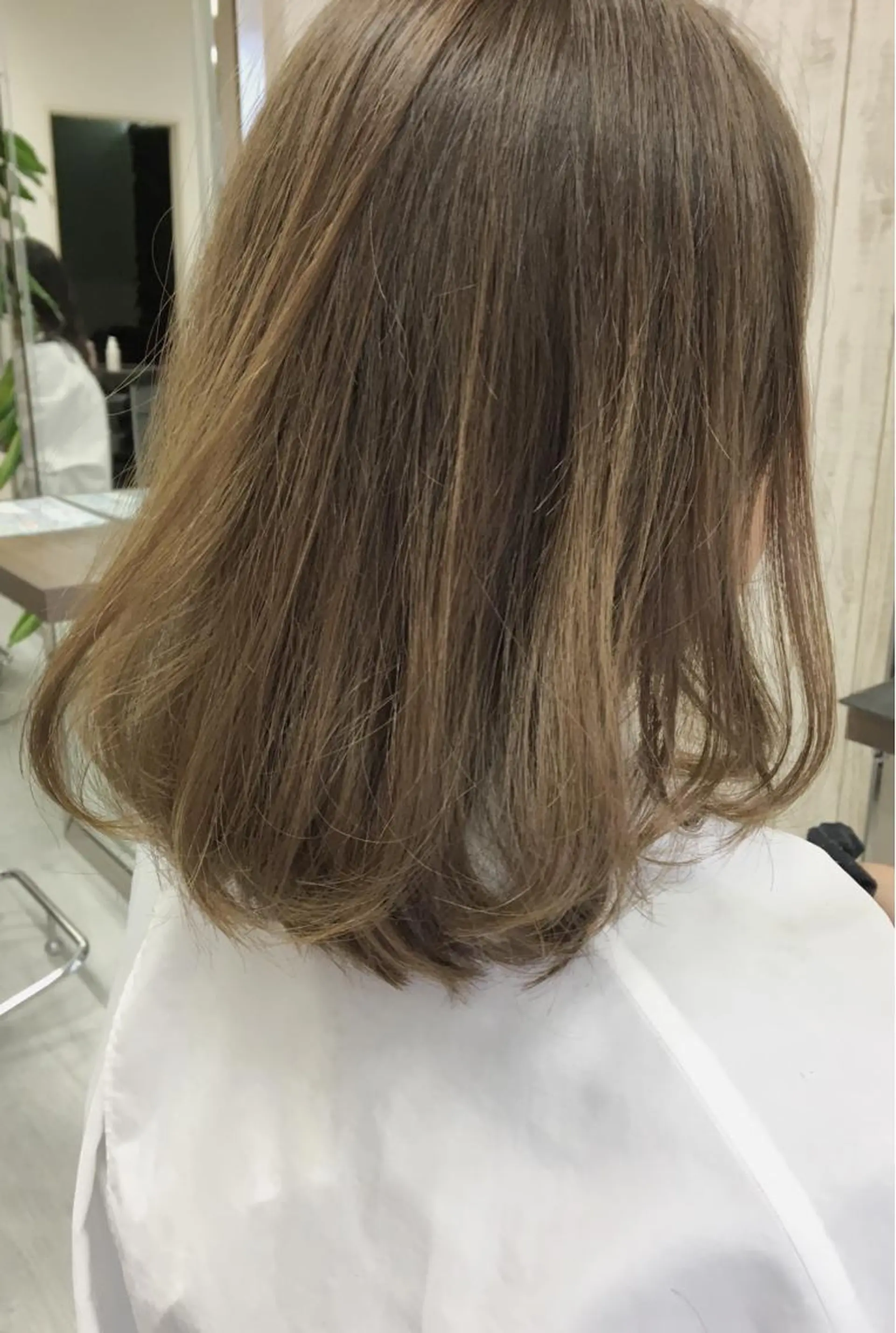 ミディアム カラー タナカ タクヤのヘアスタイル