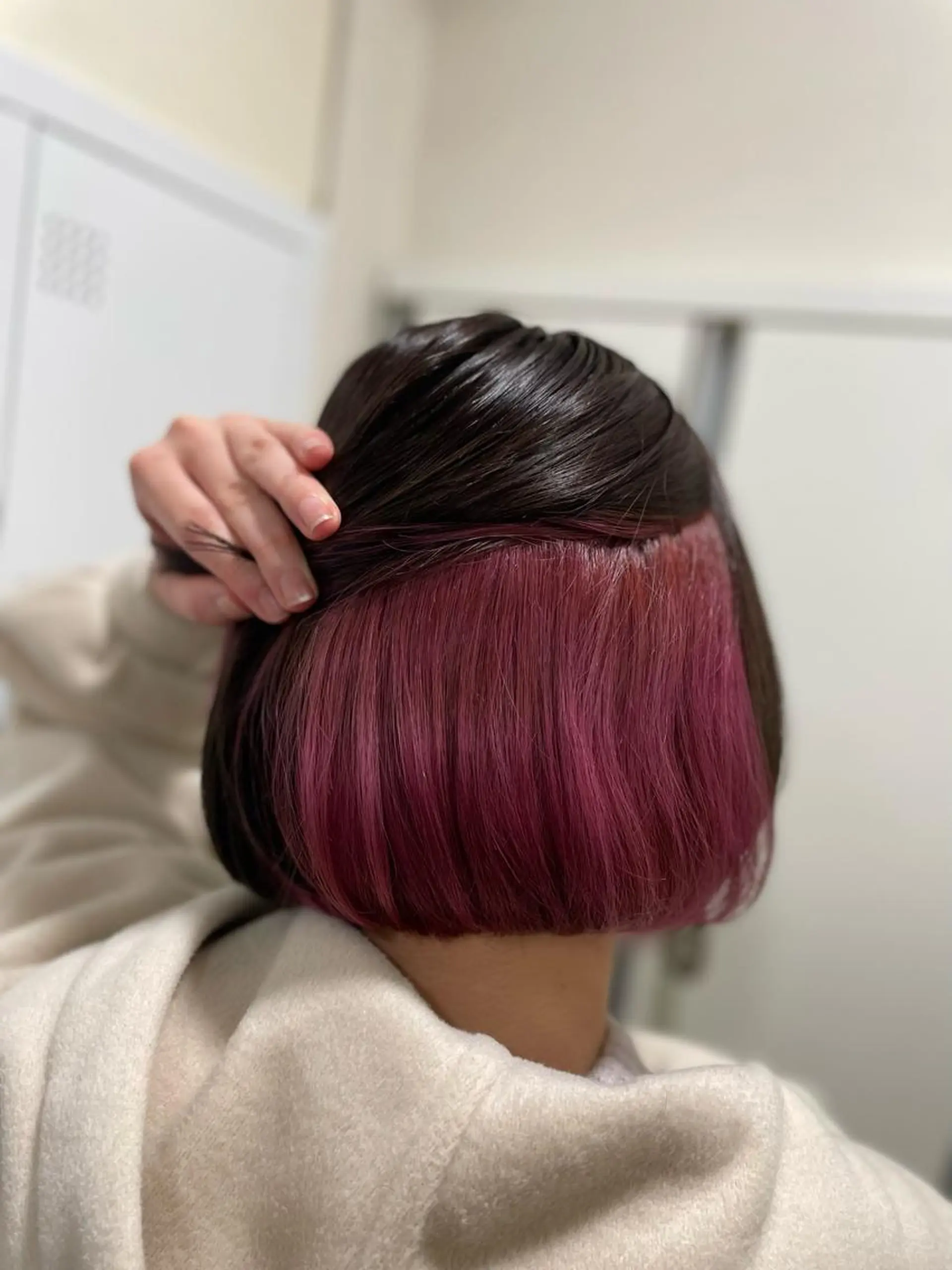 ショート カラー ハイトーン/レイヤー 似合わせ・ユキノのヘアスタイル