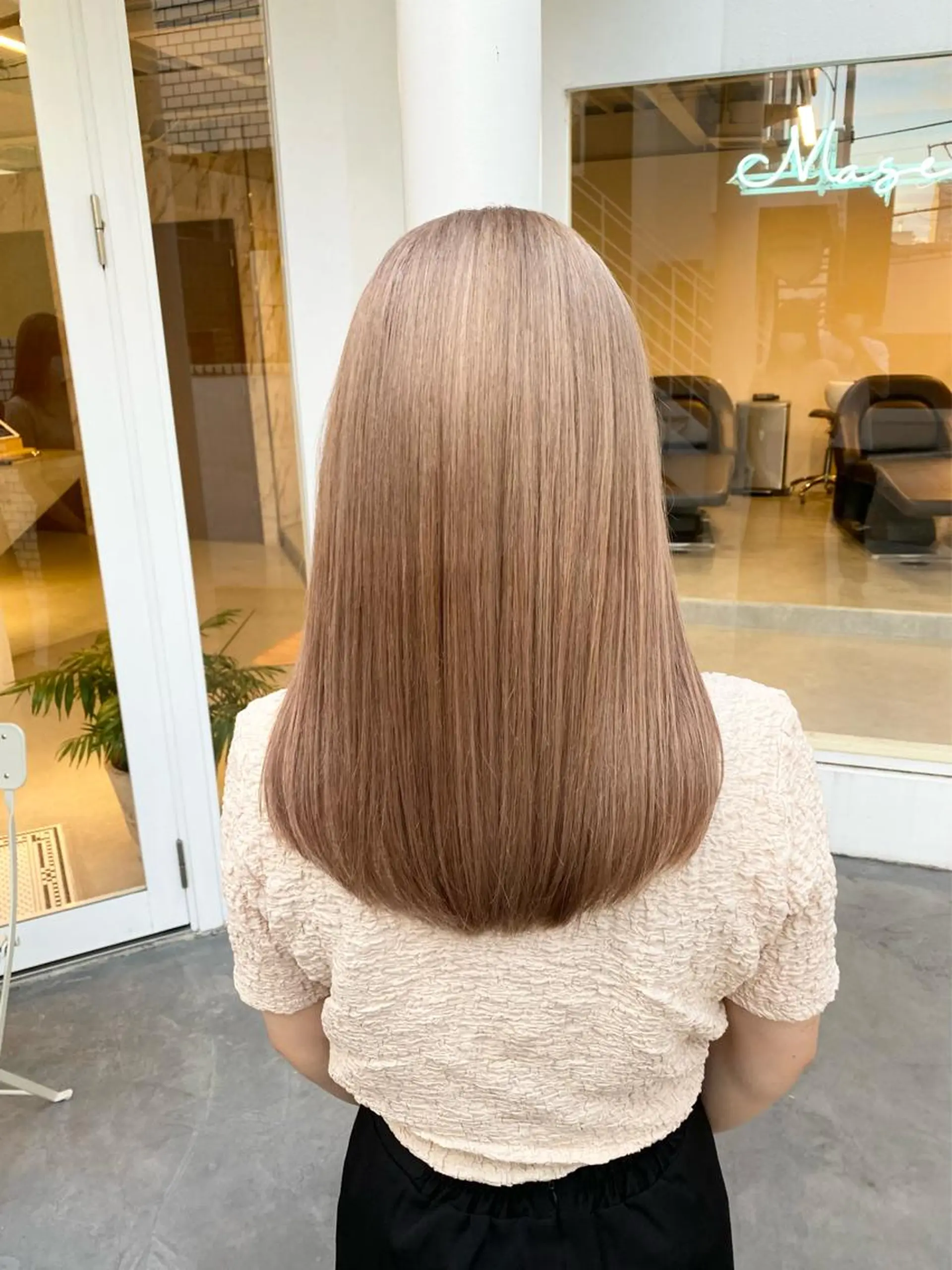 セミロング カラー カット ヘアカラー トリートメント ハイトーン×似合わせ 🌱中川慎之介のヘアスタイル