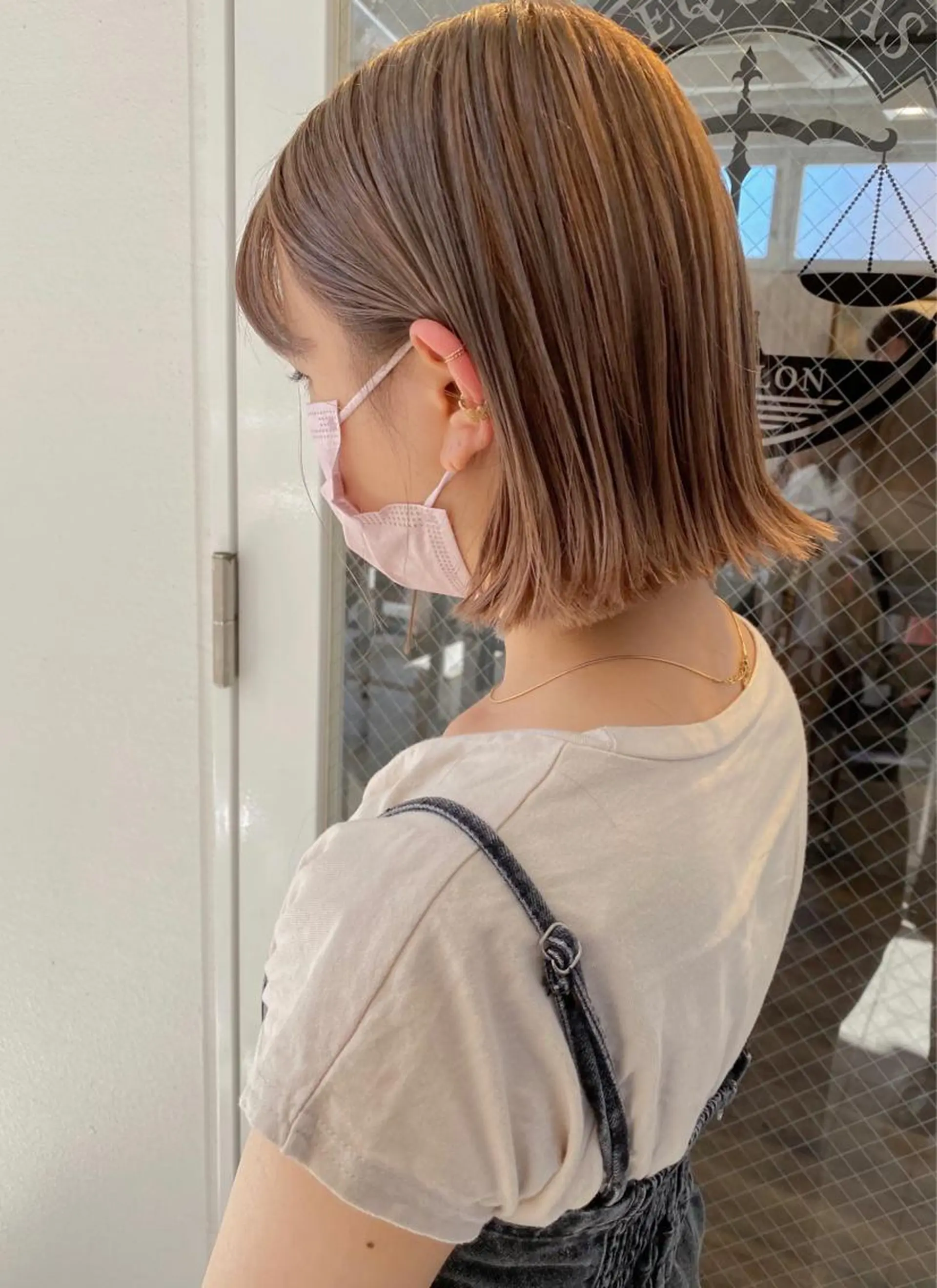 ショート カラー 切りっぱなしボブ ベージュカラー ブリーチ ミルクティーベージュ ボブ ヘアカラー 蔵前 デザインカット KOBAYASHIのその他イメージ