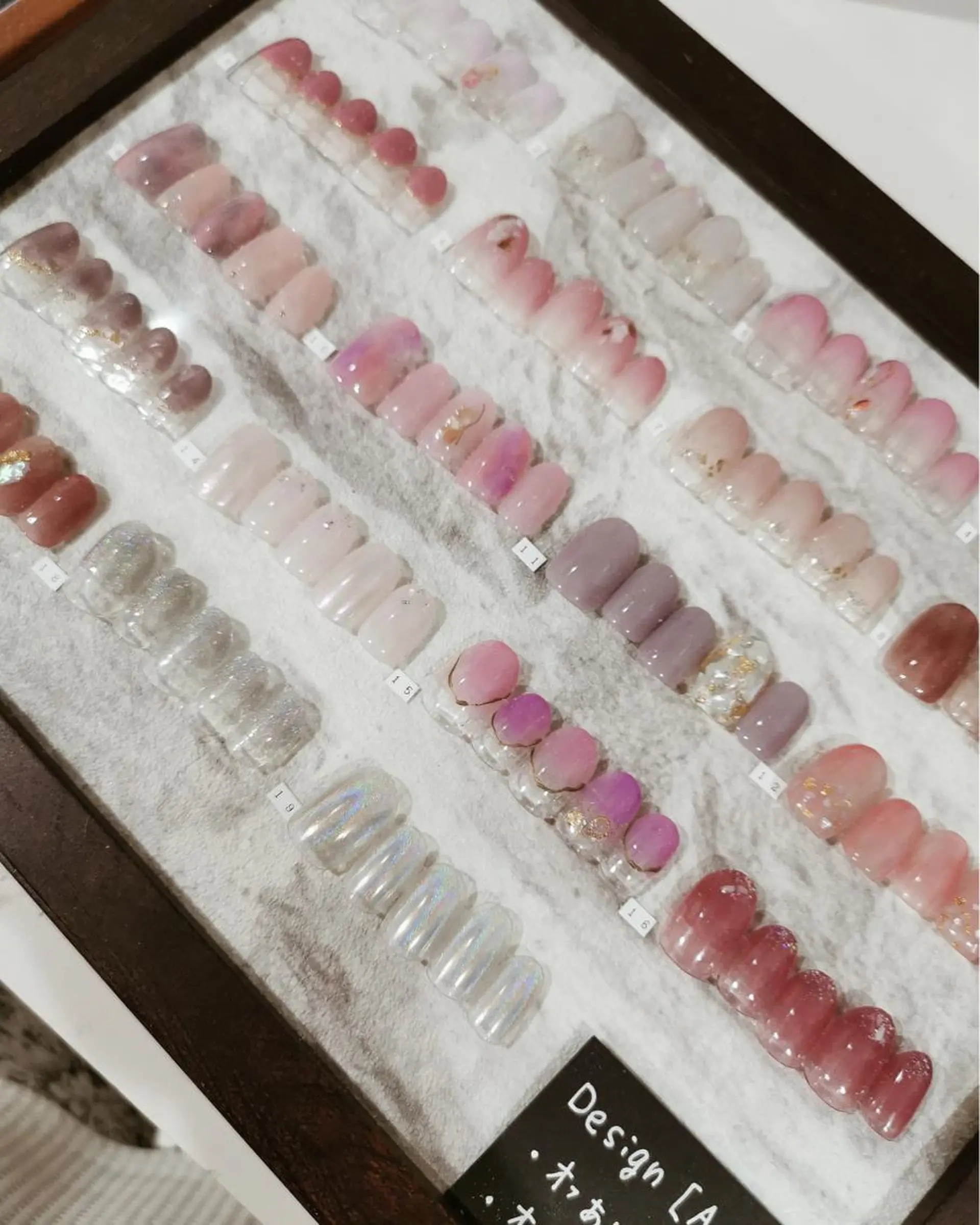 ネイル TASH nailのネイルデザイン