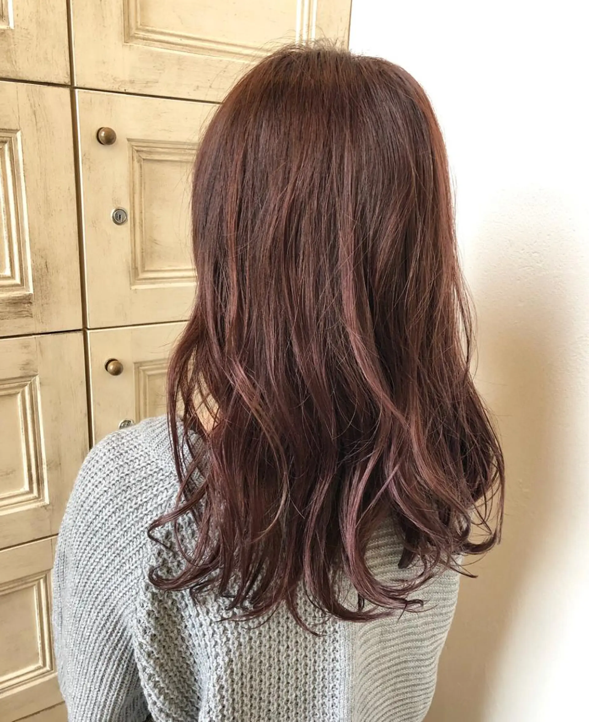 セミロング カラー ラベンダーカラー ラベンダーピンク ピンクカラー 岩田 萌那のヘアスタイル