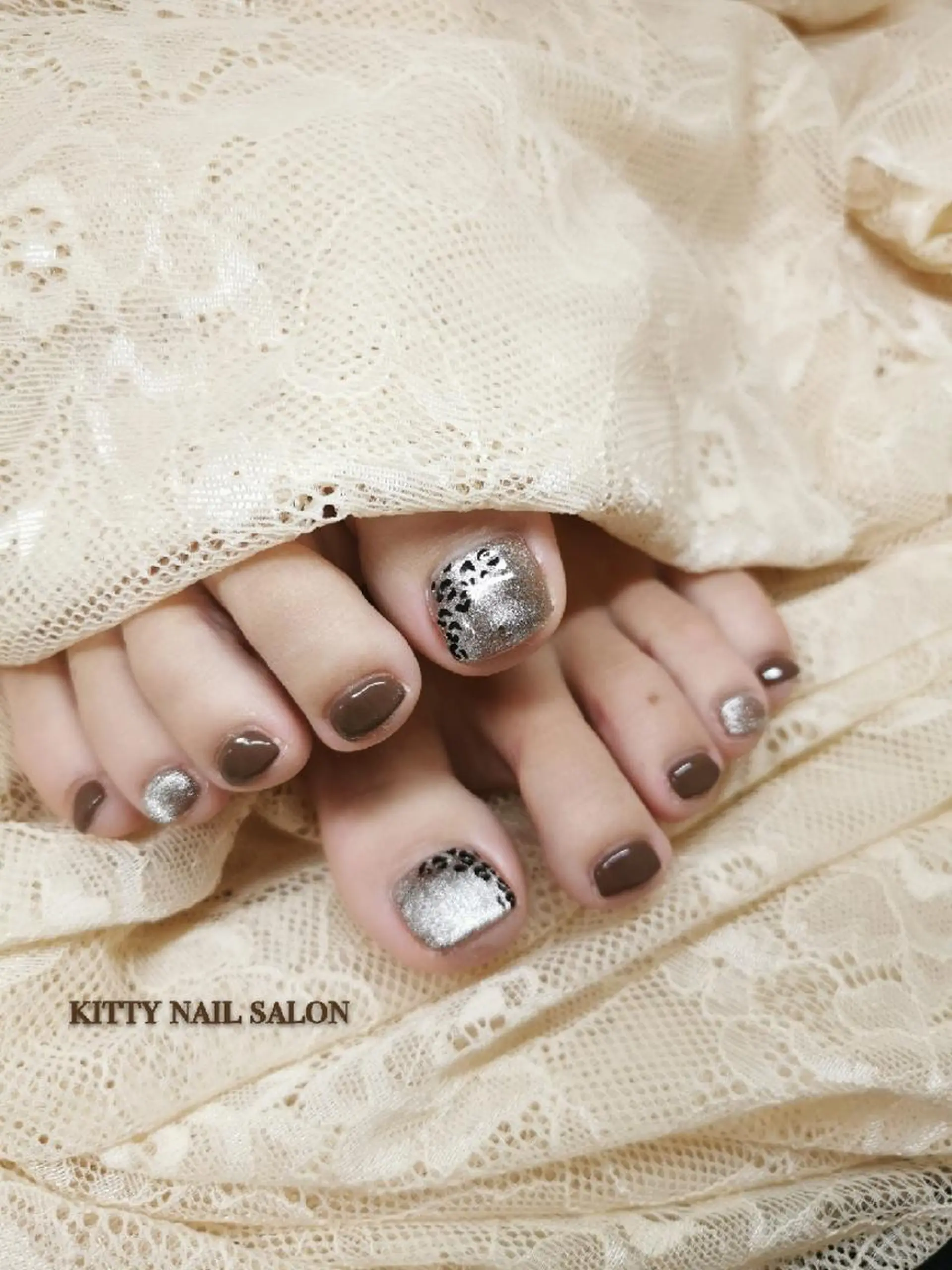 ネイル マグネットネイル kitty nail salonのネイルデザイン