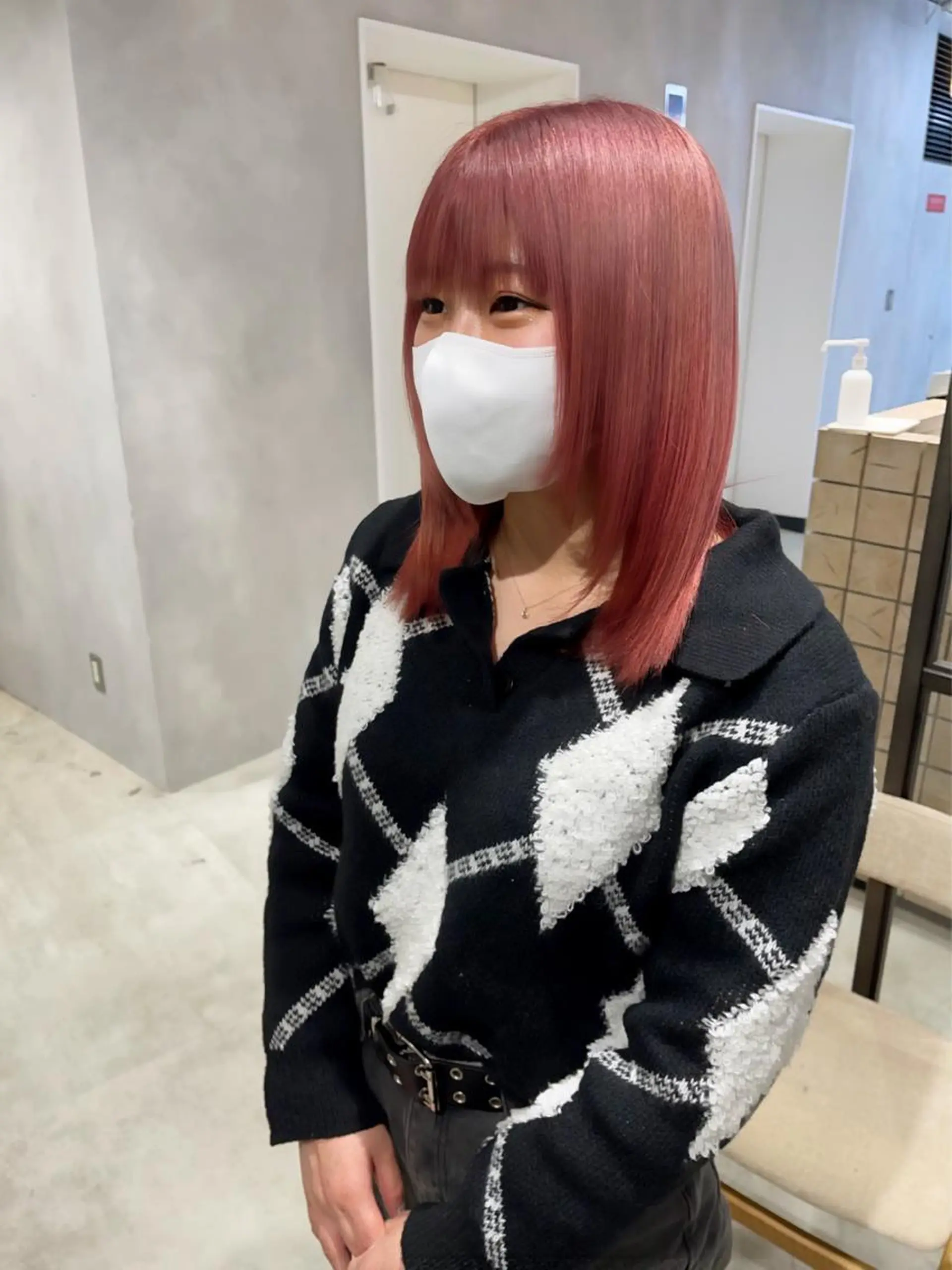 ミディアム カラー ブリーチ 🦋レイヤーカット ミドリカワ🦋のヘアスタイル