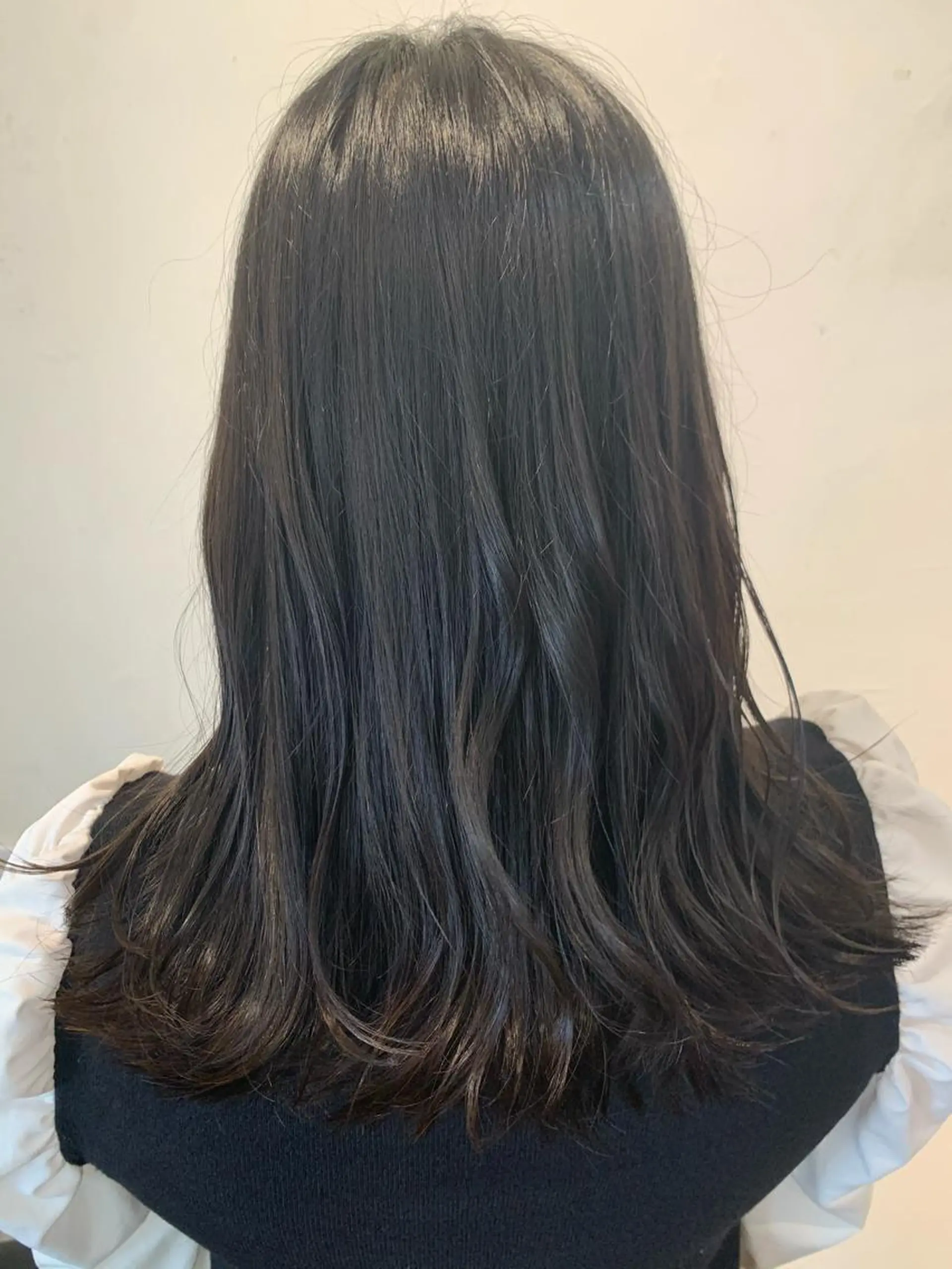 ロング 佐藤 宰のヘアスタイル