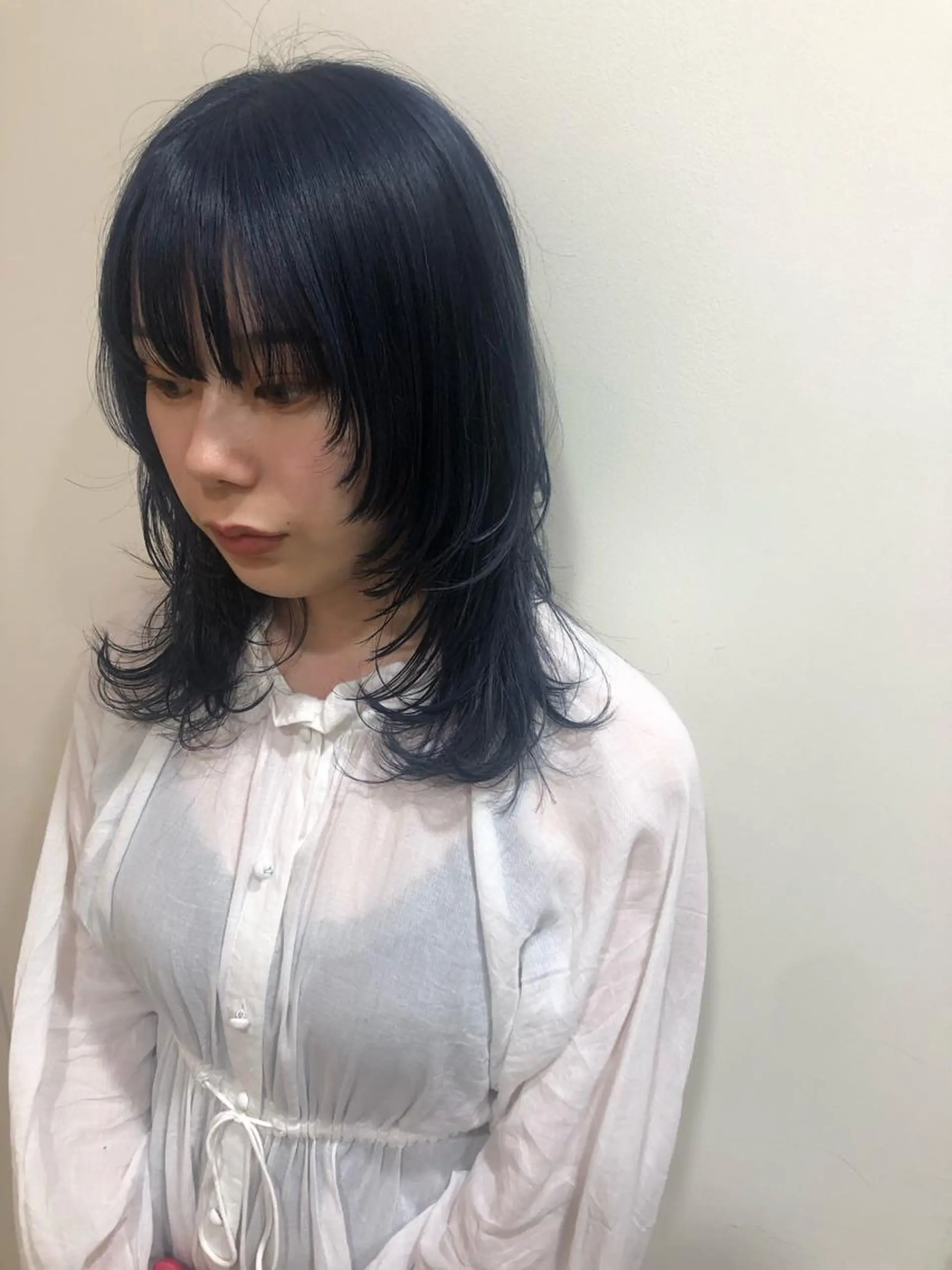 セミロング カラー カット ヘアカラー トリートメント MIOベージュカラー 柔らかいカラーのヘアスタイル