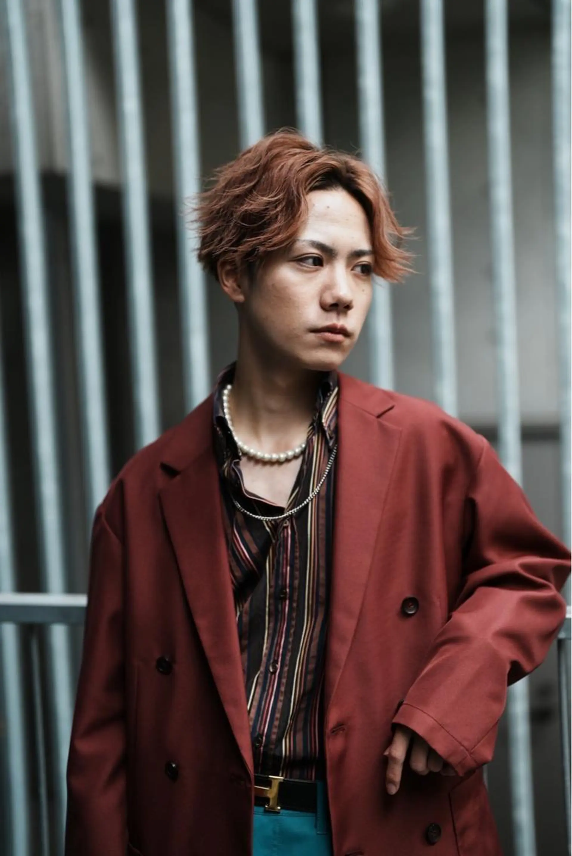 ミディアム カラー メンズ センターパート ベージュカラー ピンクカラー ピンクベージュ カット ヘアカラー トリートメント ヘアセット メンズサロン ANSWERのヘアスタイル