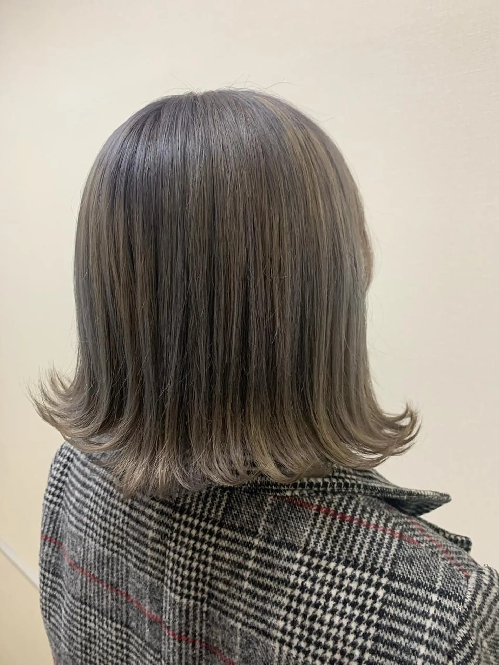 ミディアム カラー ヘアカラー 🫧透明感カラー🫧 美髪矯正🫧チサトのヘアスタイル