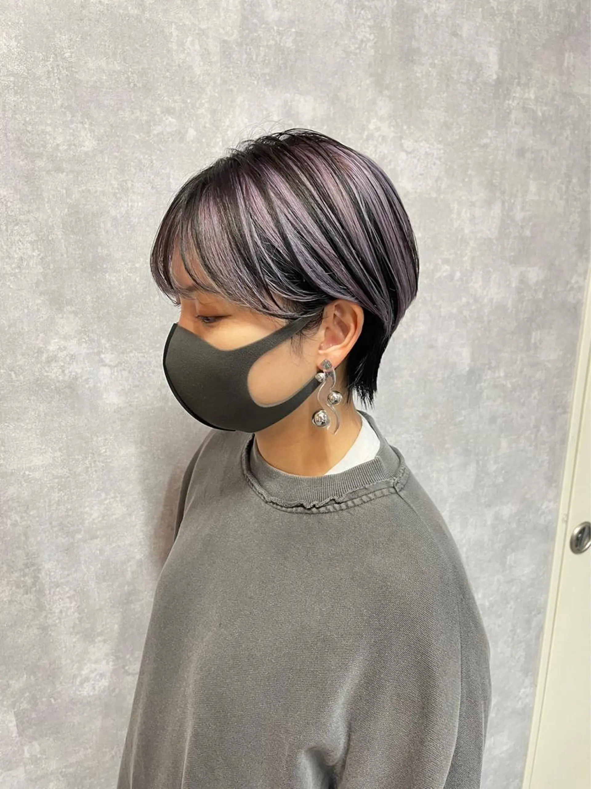 ショート 切りっぱなしボブ ショートボブ ハンサムショート 丸みショート アッシュ カット ヘアカラー トリートメント モテ髪/ボブ/ショー ト/アダチフウトのヘアスタイル