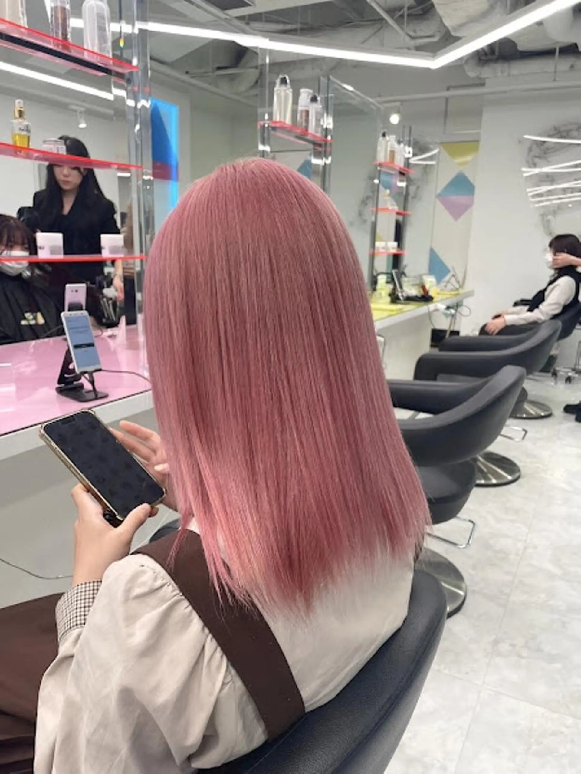 カラー 🪞official FRUITS渋谷🩰のヘアスタイル