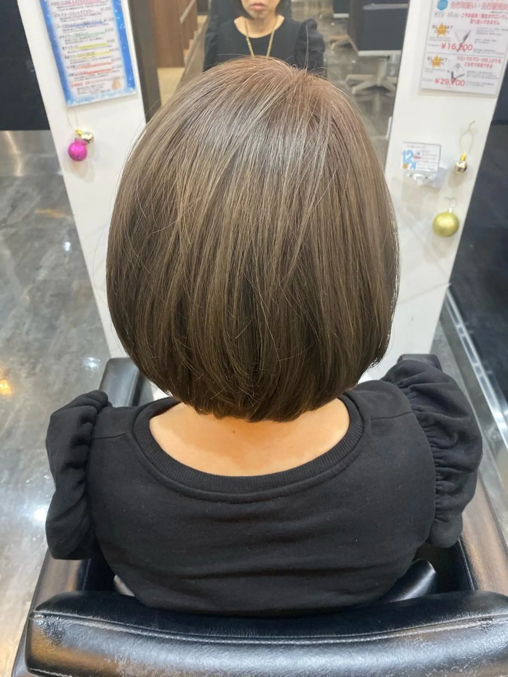 カラー & kuのヘアスタイル