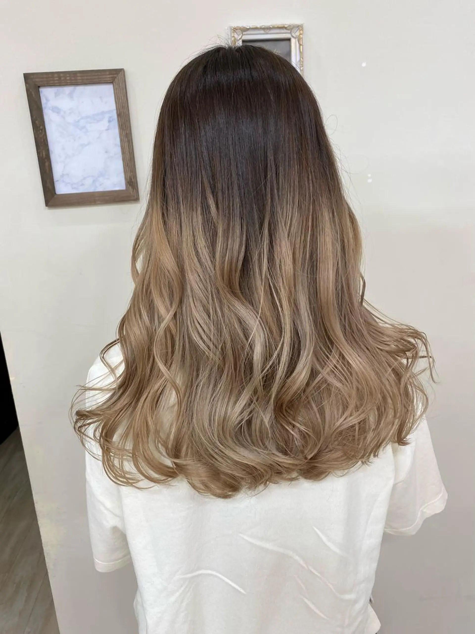 カラー SALOWIN栄 高須大貴のヘアスタイル