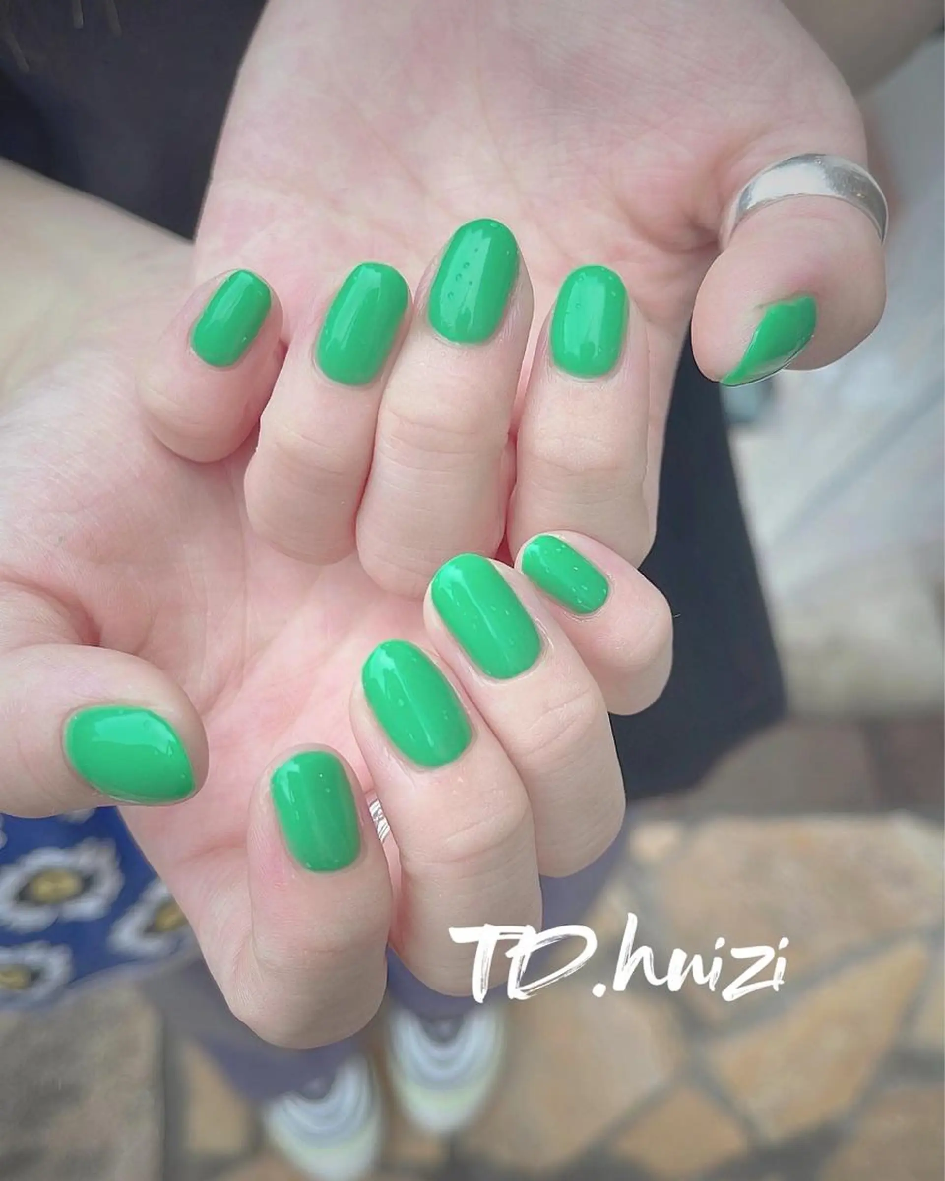 ショート ショートヘア めぐみのネイルサロン スタッフ練習のネイルデザイン