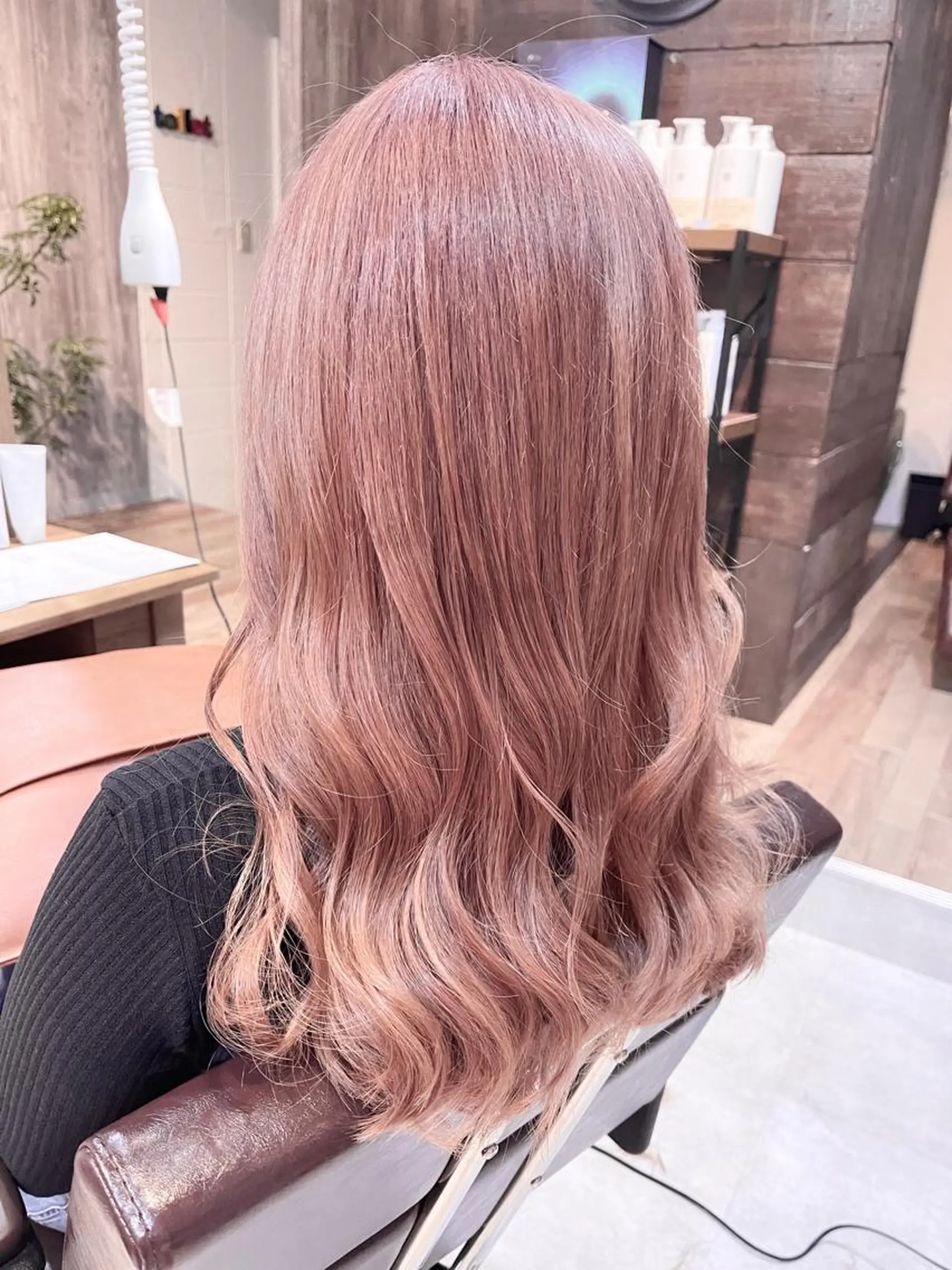 ロング カラー アディクシーカラー ベージュカラー ブリーチ ケアブリーチ イルミナカラー 髪質改善で 憧れの潤艶美髪にのヘアスタイル