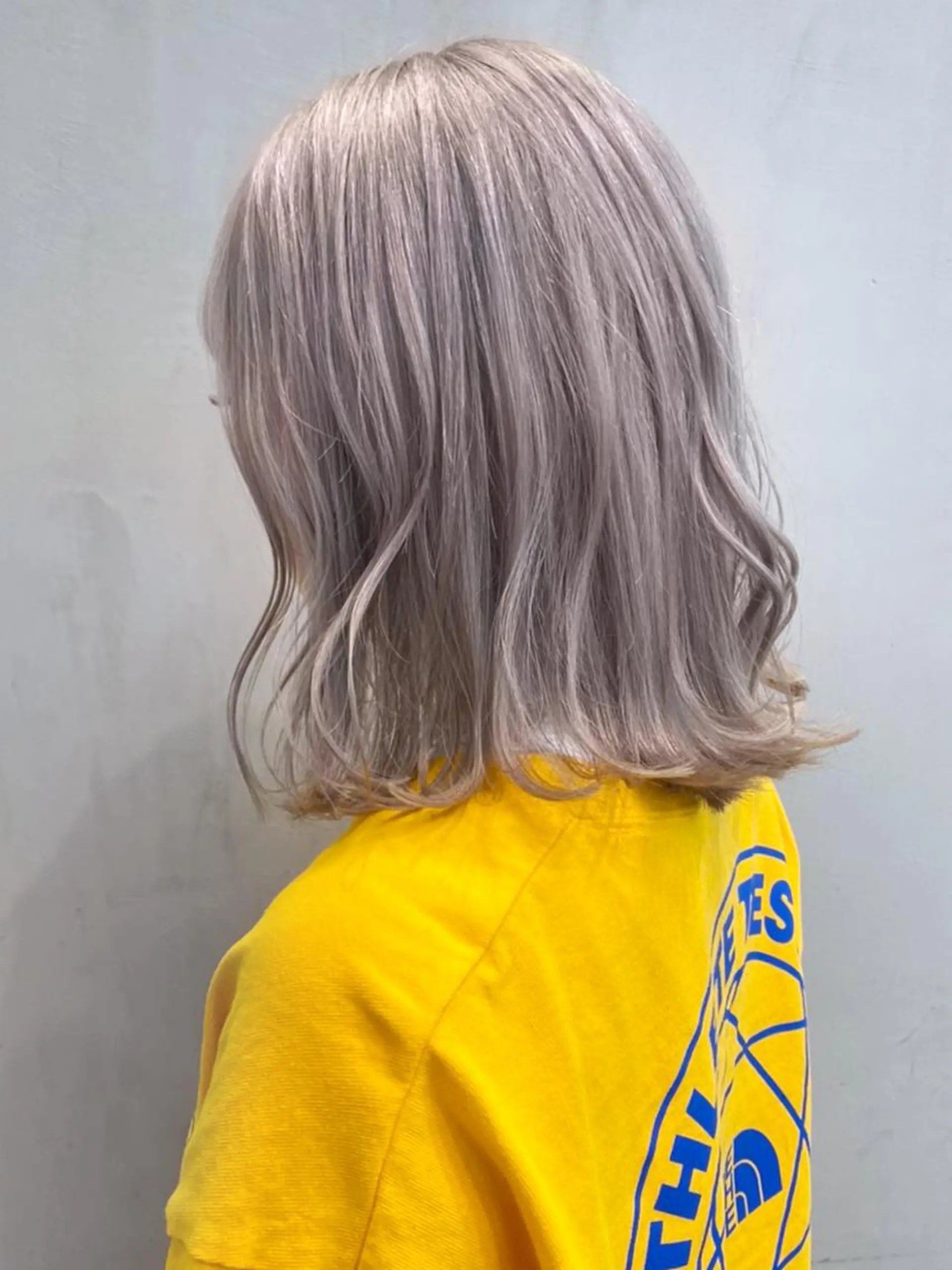 ミディアム ヘアアレンジ パーマ カラー シルバー ITbyALBUM 中野店のヘアスタイル