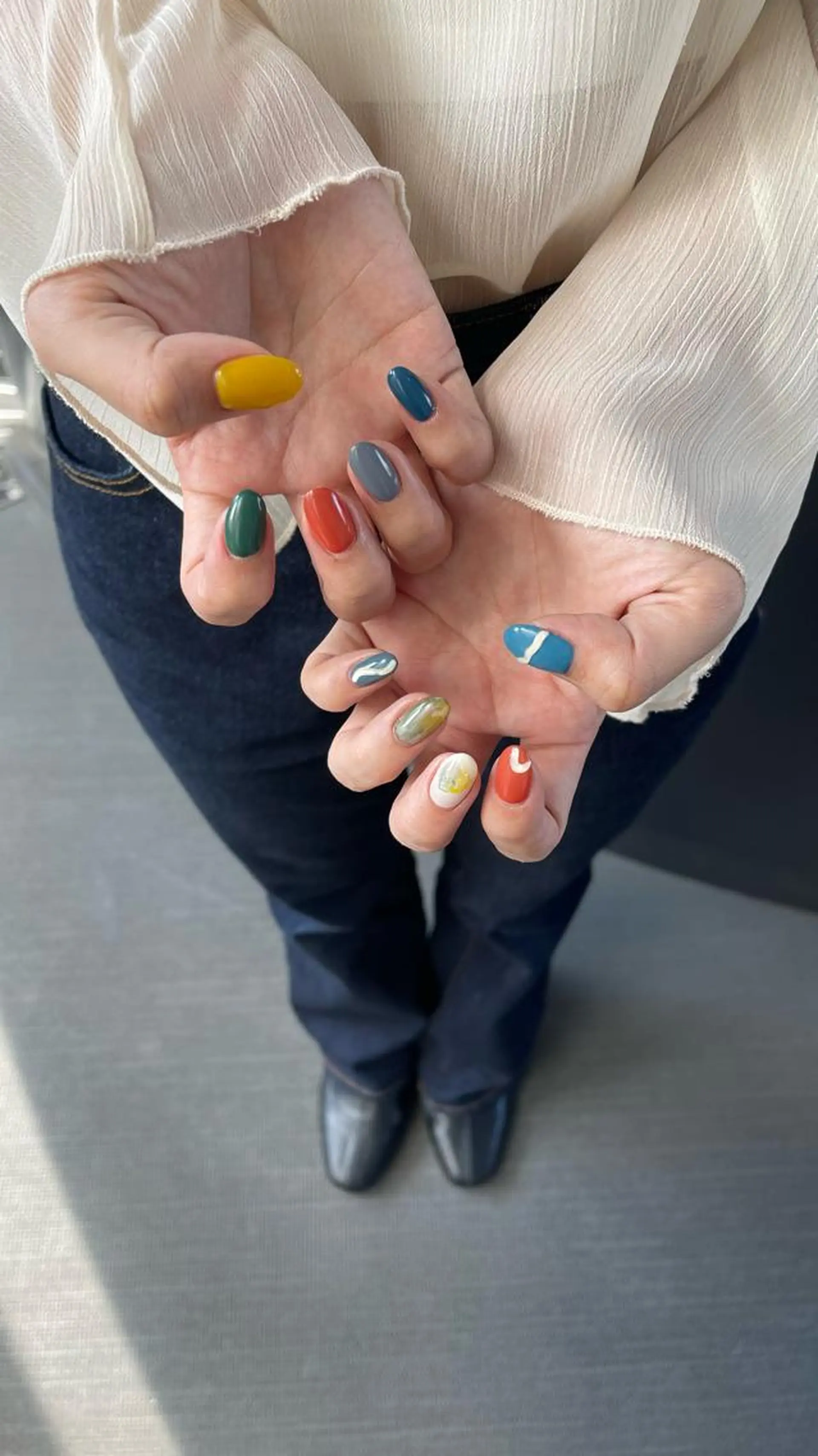 ネイル フットネイル フレンチネイル ジェルネイル ガラスフレンチ 氷ネイル・うるうるネイル le'a moe KONAMIのネイルデザイン