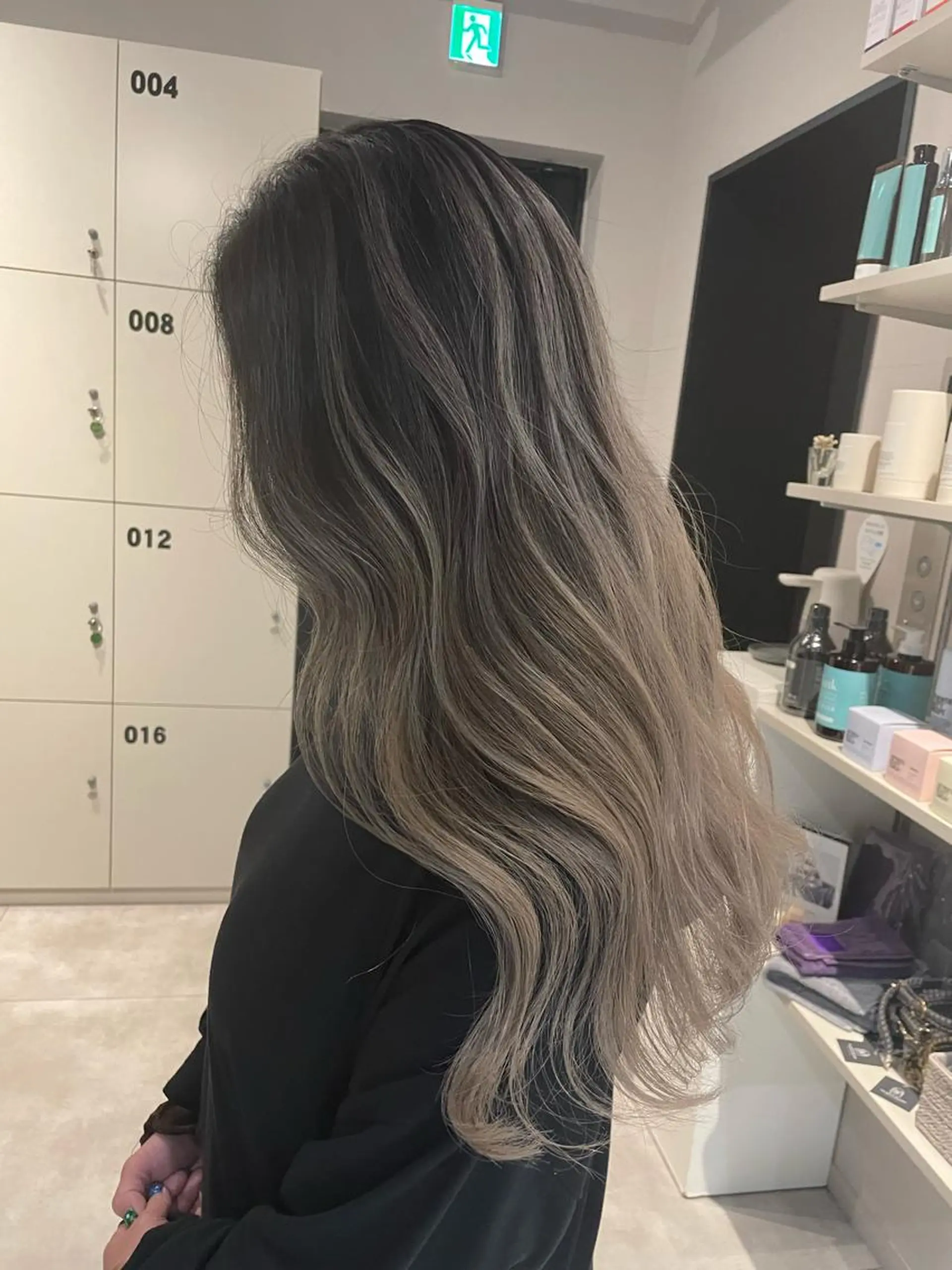 ミディアム カラー ブリーチ👩‍🦳/ ‪✂︎MANAMIのヘアスタイル