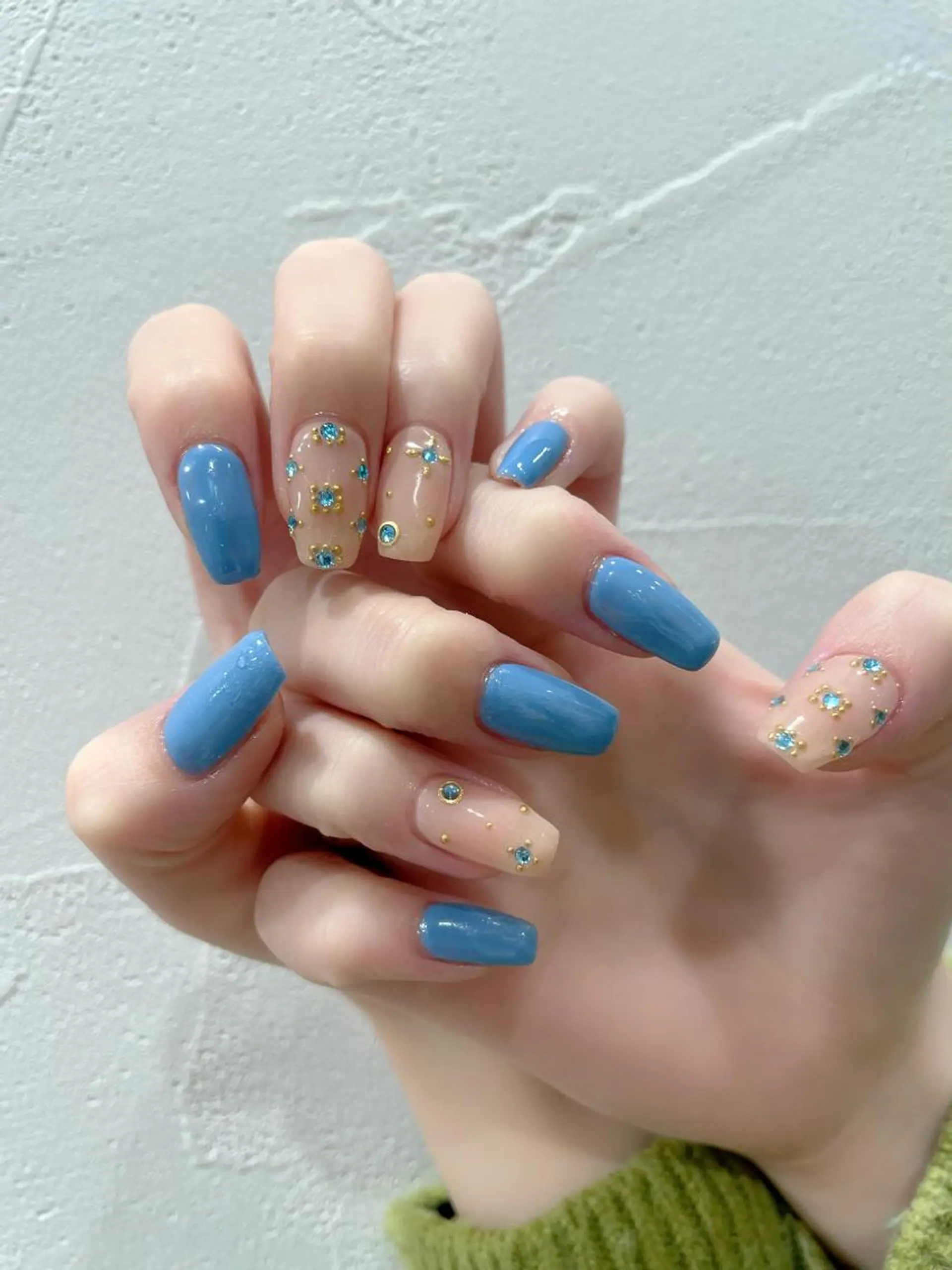 ネイル ストーンネイル ハンドネイル 佐藤 まりえのネイルデザイン