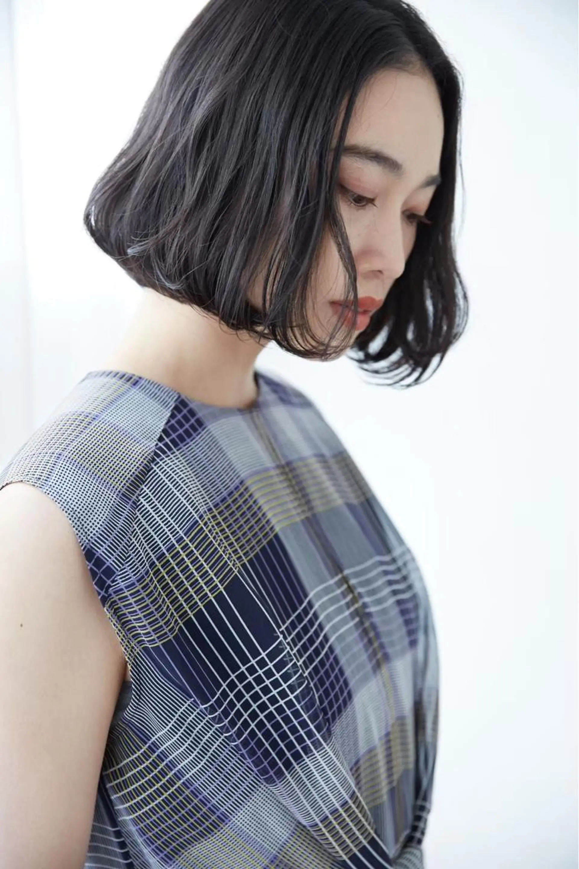 ショート カラー ダークグレー ダークグレージュ グレージュ ボブ 韓国風ヘア 韓国×巻ける髪質改善 💍maki💍のヘアスタイル