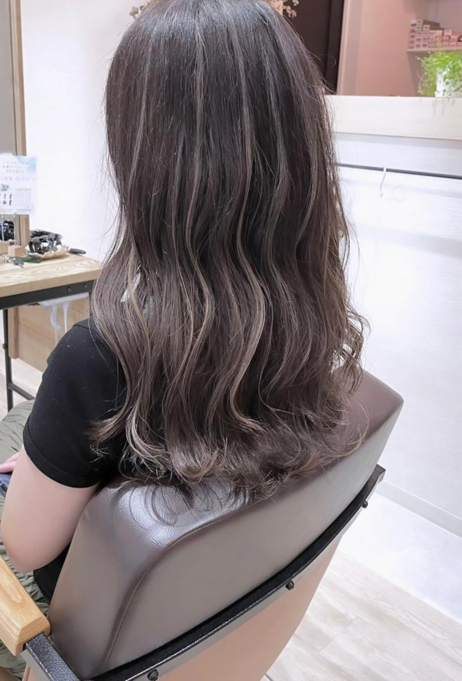 ロング カラー ハイライト／艶カラー 大河シンジのヘアスタイル