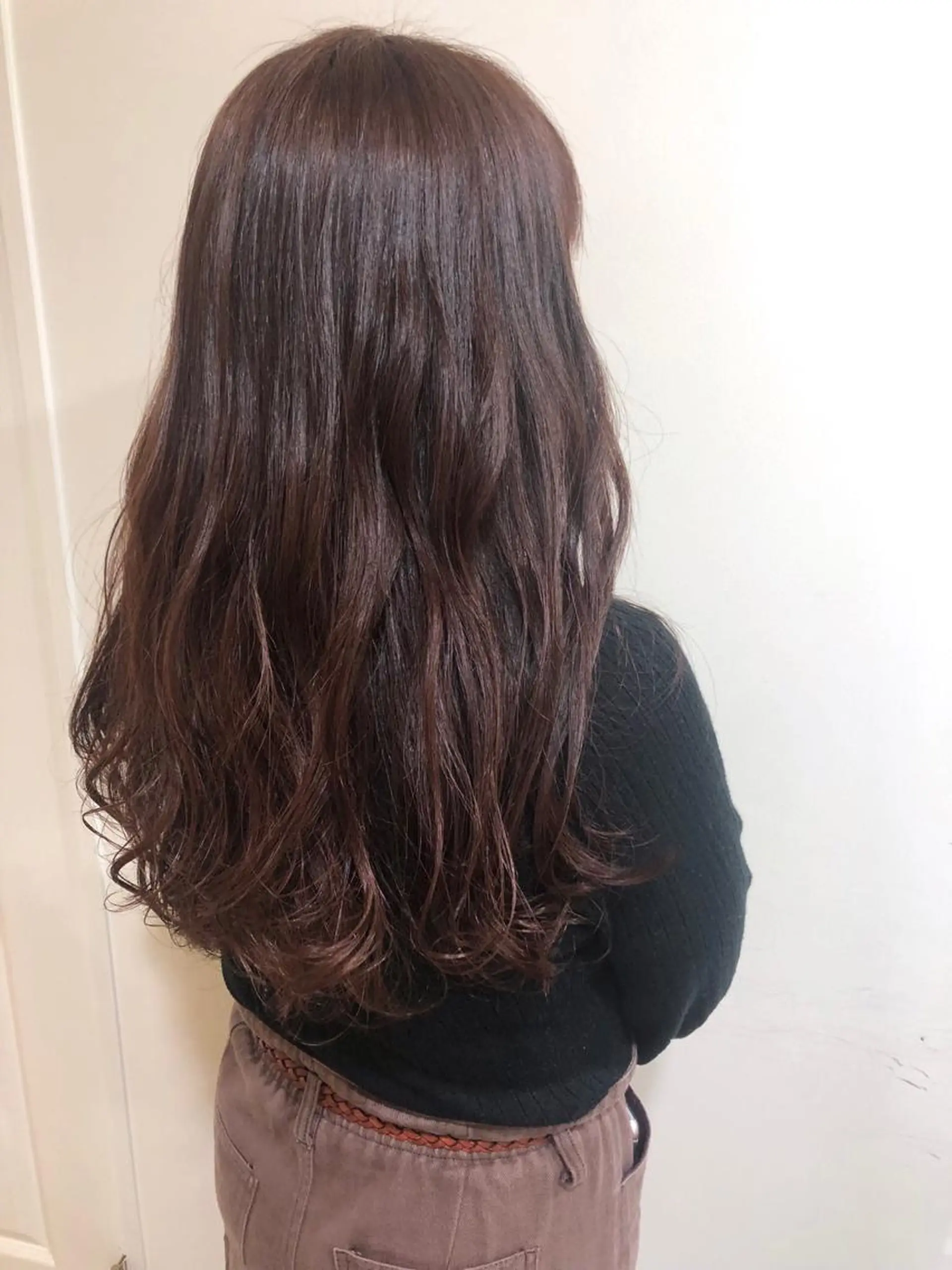 ロング カラー カット ヘアカラー トリートメント MIOベージュカラー 柔らかいカラーのヘアスタイル