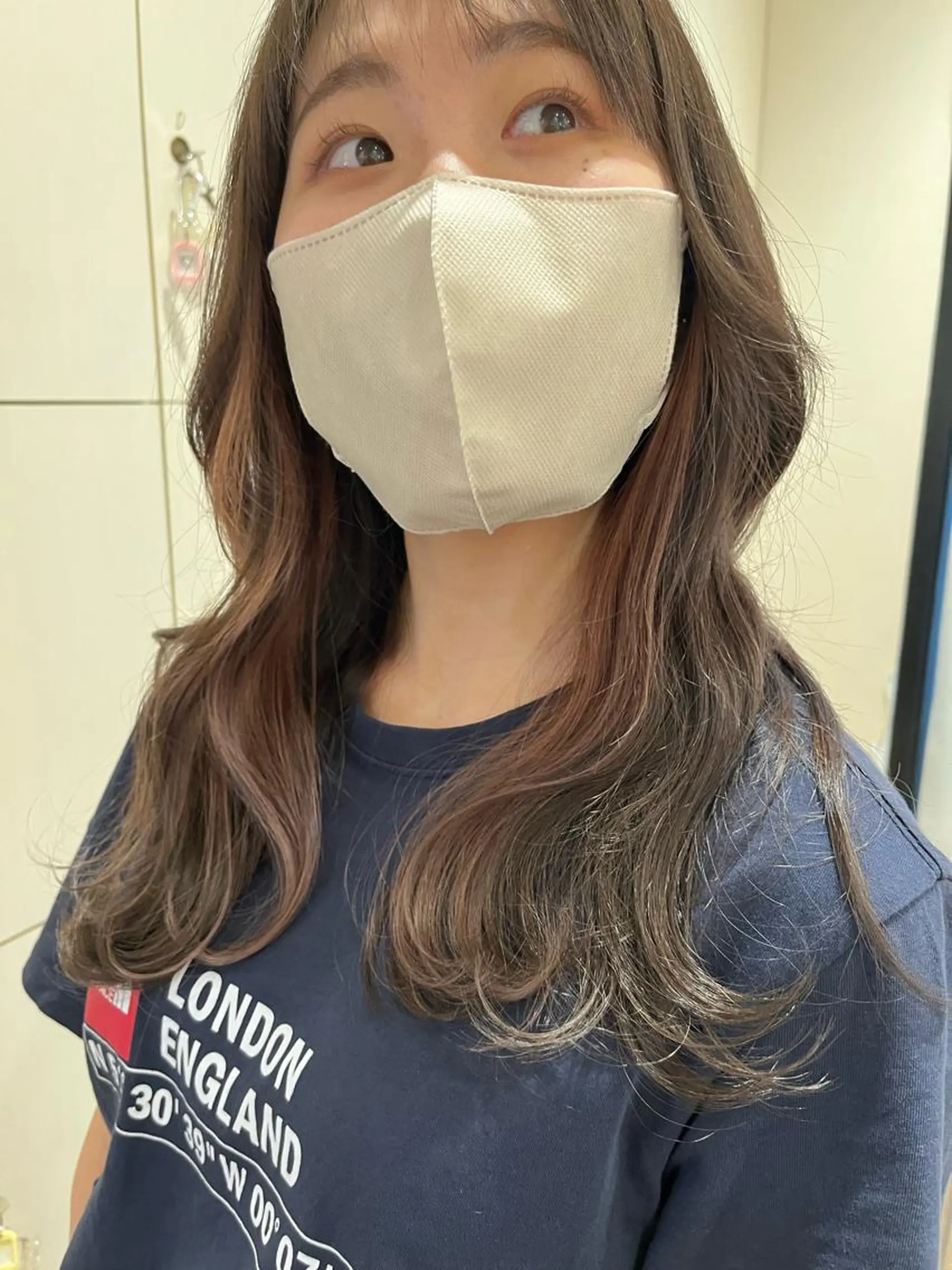 セミロング カラー グレージュ ラベンダーカラー ラベンダーピンク ピンクカラー サソウ ユリエ🥥のヘアスタイル