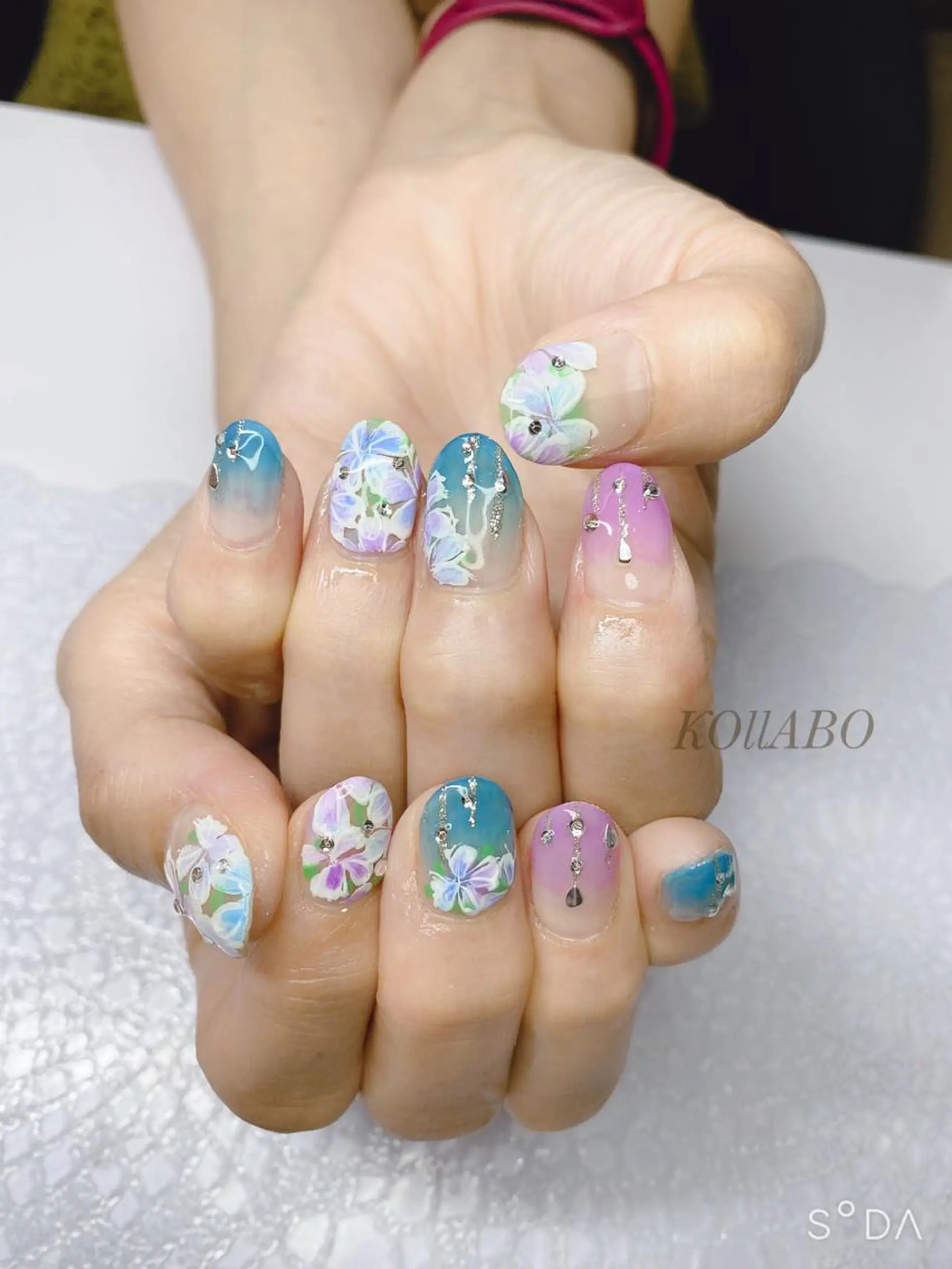 ネイル KOLLABO nailのネイルデザイン