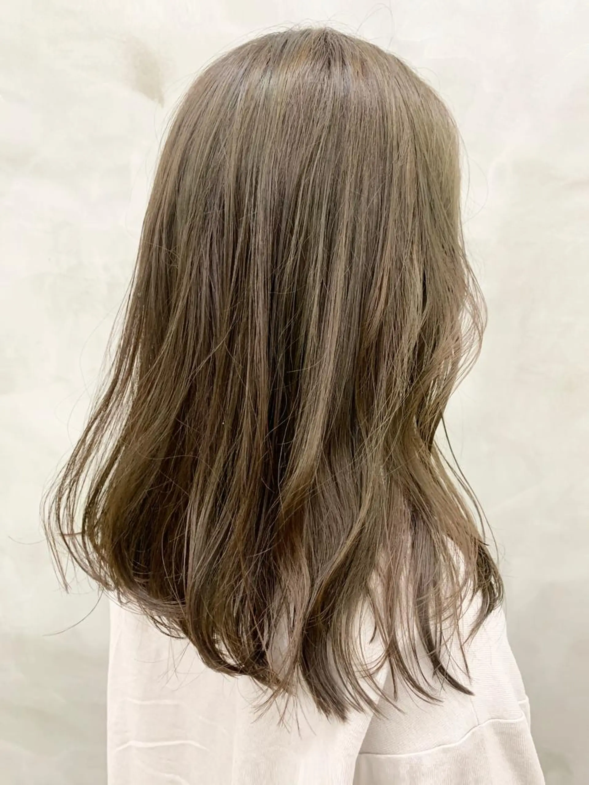 カラー ベージュカラー 透明感カラー イルミナカラー オリーブベージュ ヘッドスパ (女性限定)🍋モエのヘアスタイル