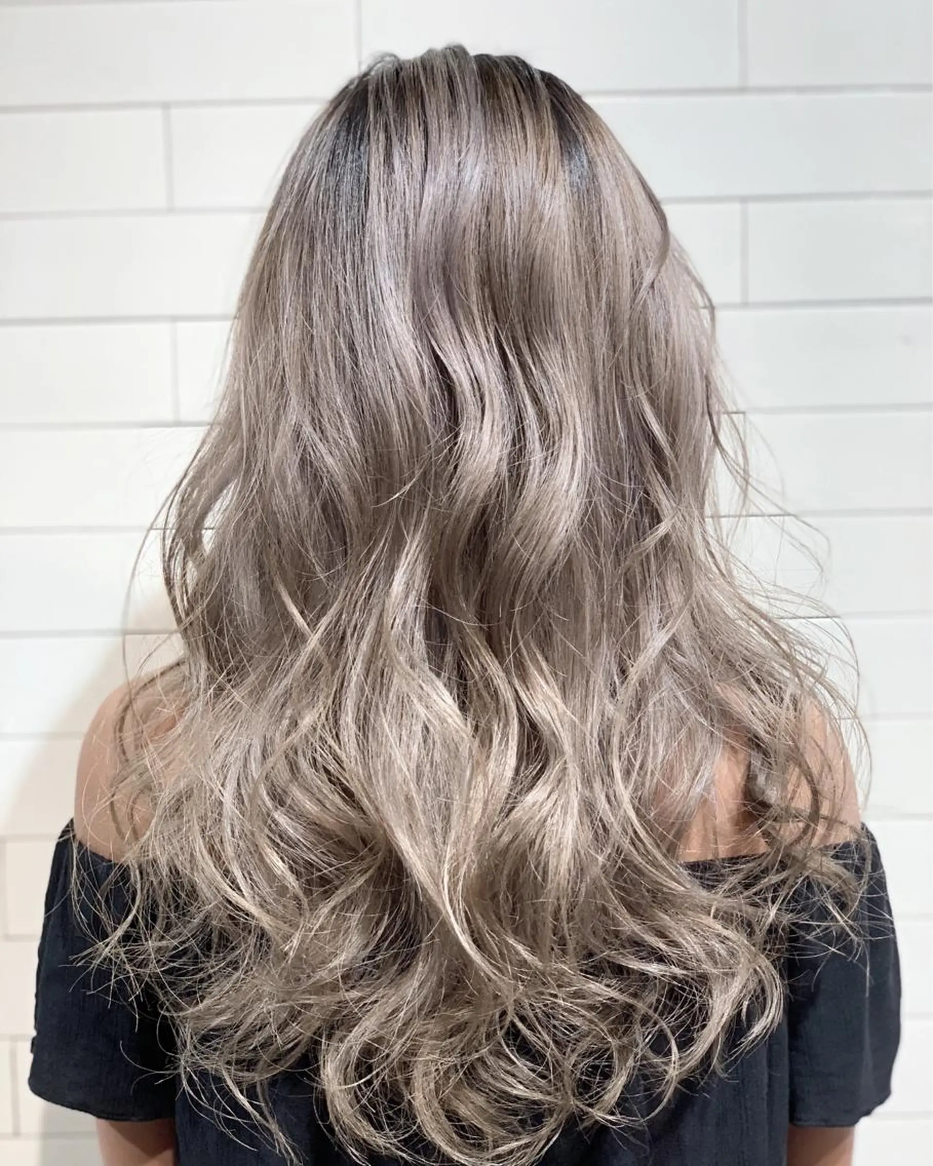 セミロング カラー ヘアアレンジ カット ヘアカラー トリートメント 髪質改善×ハイトーン 中田啄也のヘアスタイル